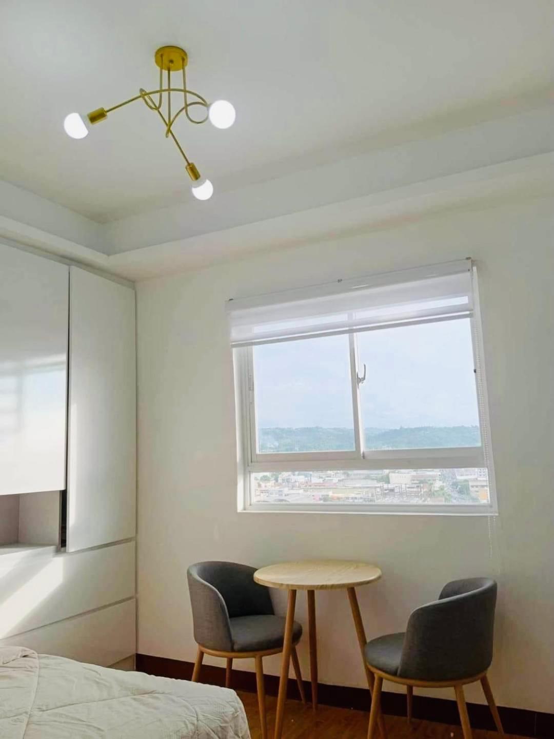 Cozy Ambiance Condo with Pool, Unli Wifi and Netflix view 3