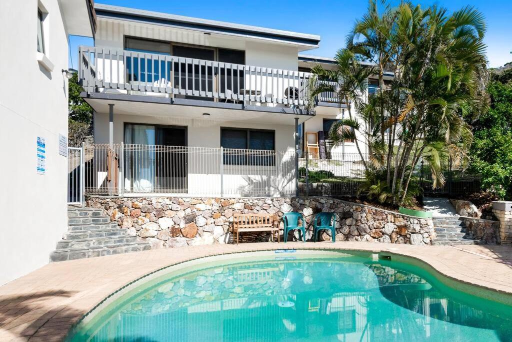 Sea Breeze - Blue Ocean Views & Pool