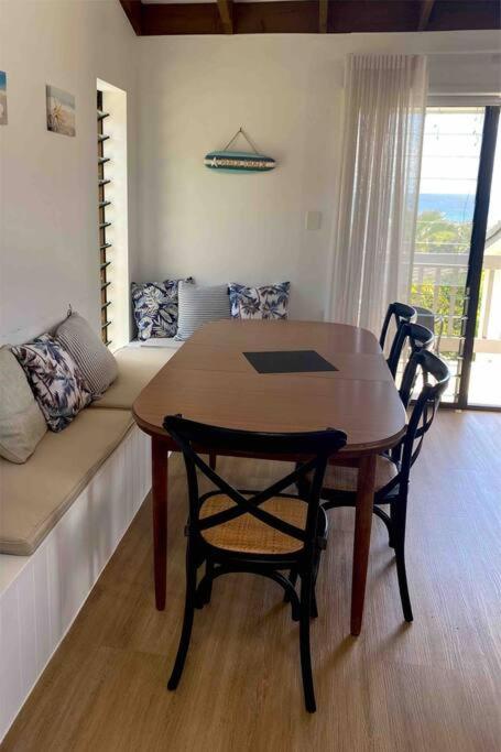 Sea Breeze - Blue Ocean Views & Pool