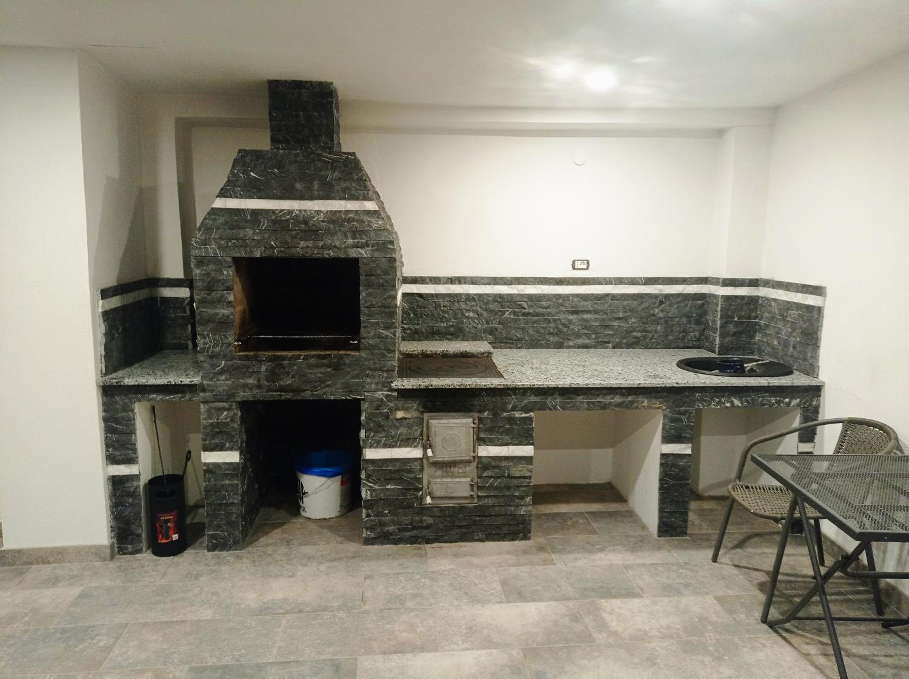 Casa Leahu