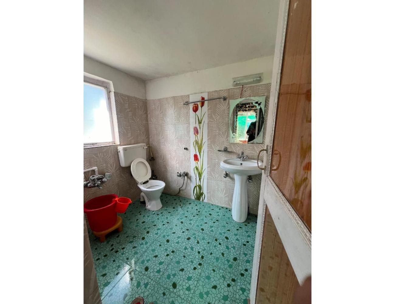 Hotel Pine Green, Pahalgam