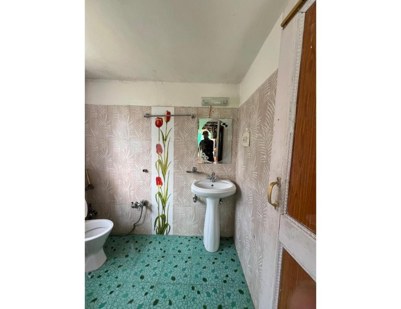 Hotel Pine Green, Pahalgam