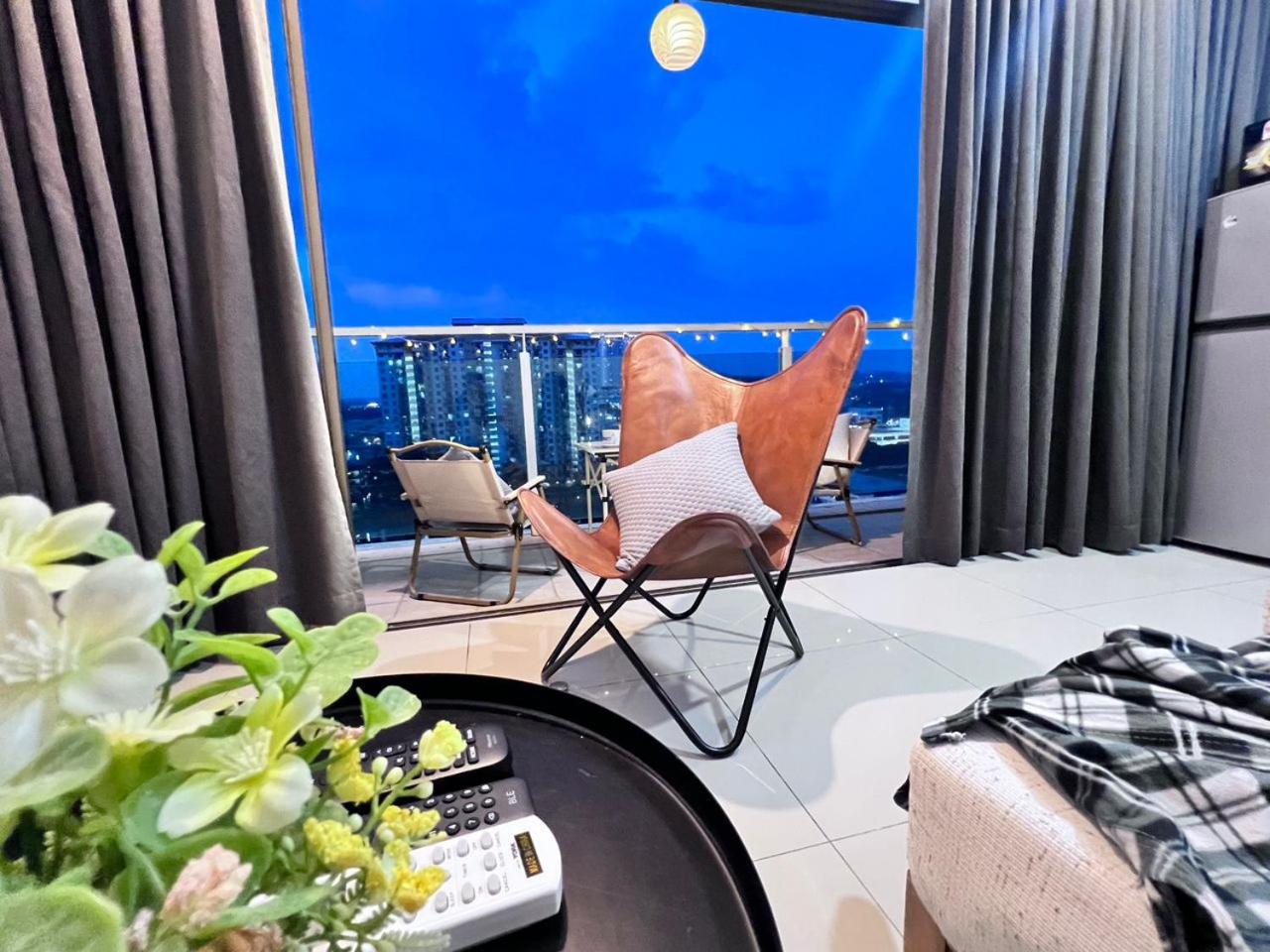 Johor Austin Ikea Lake View 2pax Netflix WIFI
