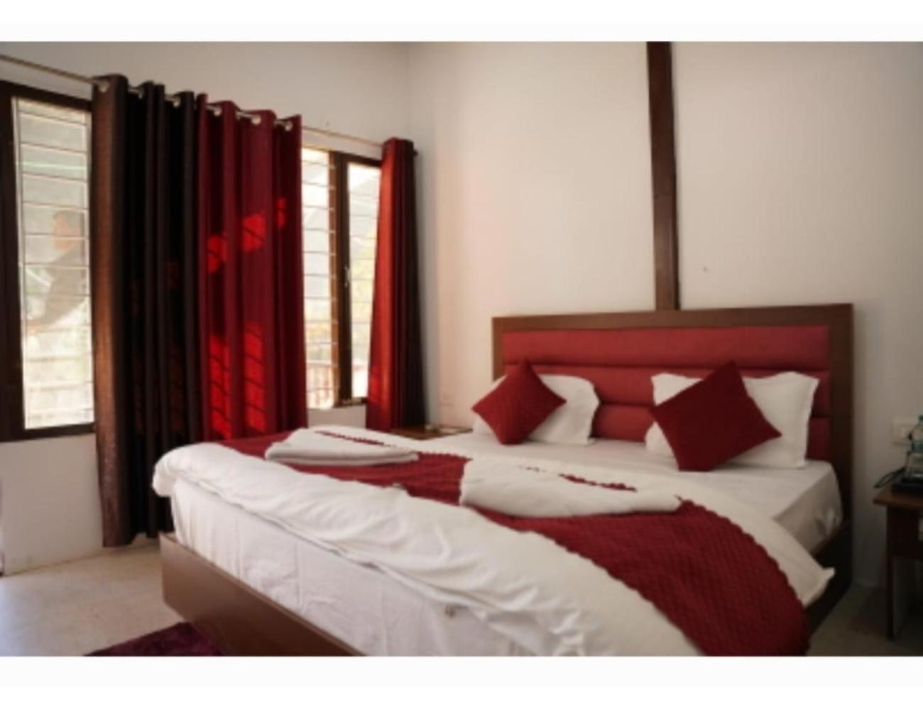 Rishi Dhara Resort and Cottages, Barkot