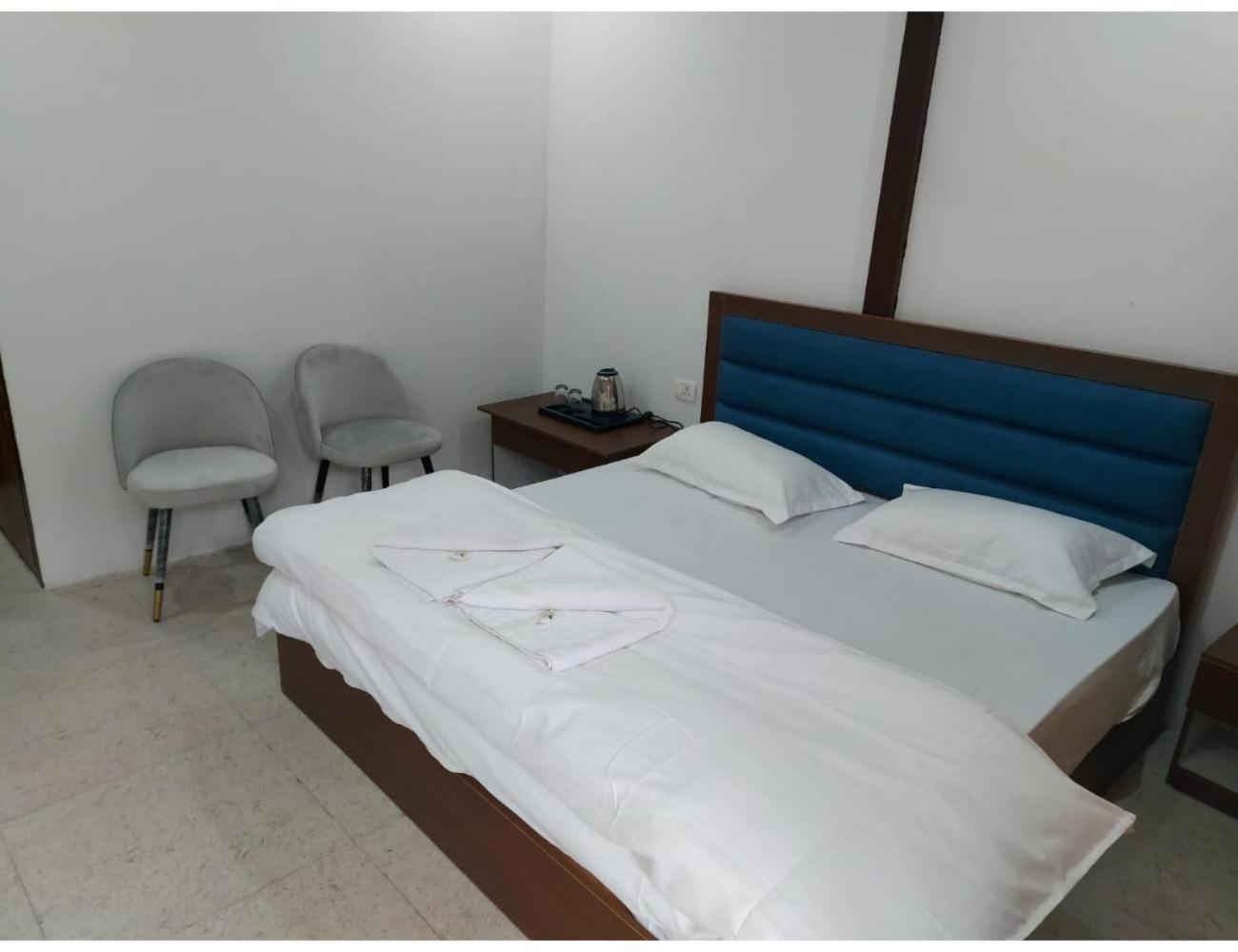 Rishi Dhara Resort and Cottages, Barkot