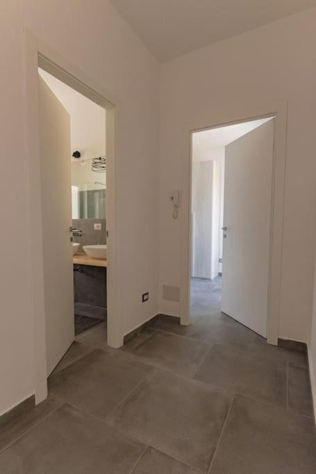 Panoramic apartment on the beach A/C view 2