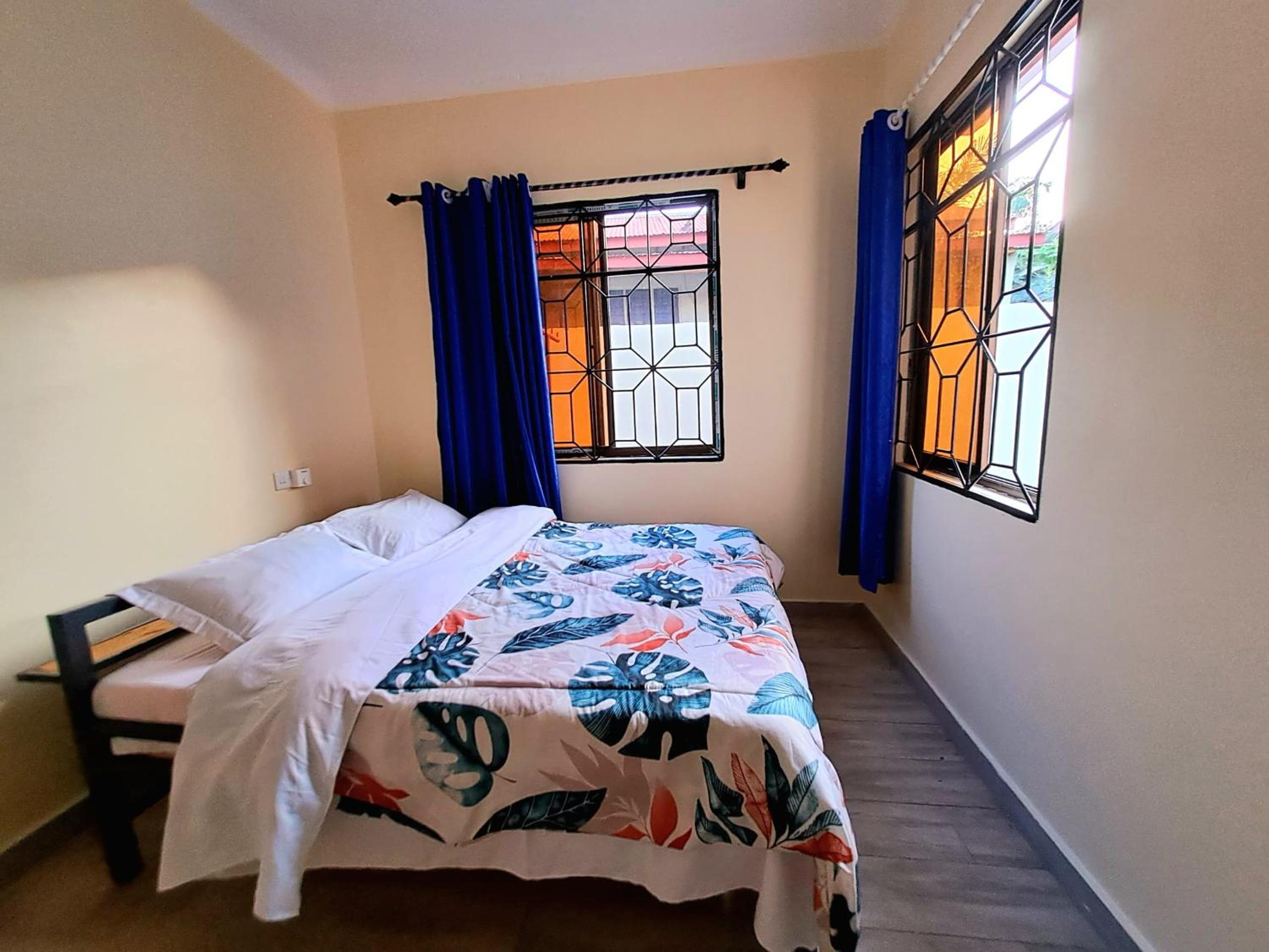 BRIAN HOME STAY view 3