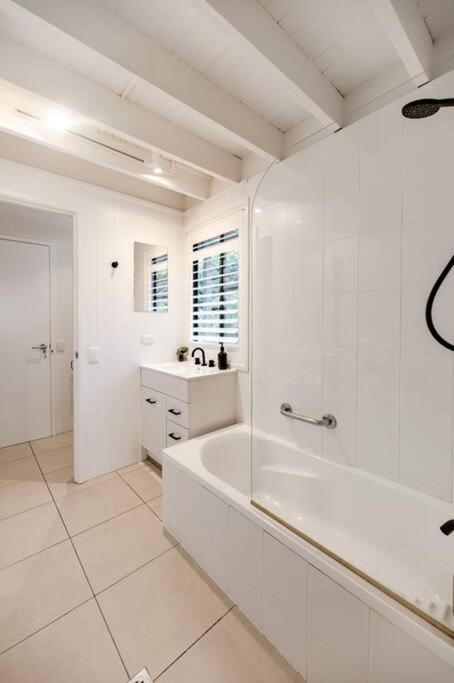 The Rest Family Cottage with Resort Style Pool