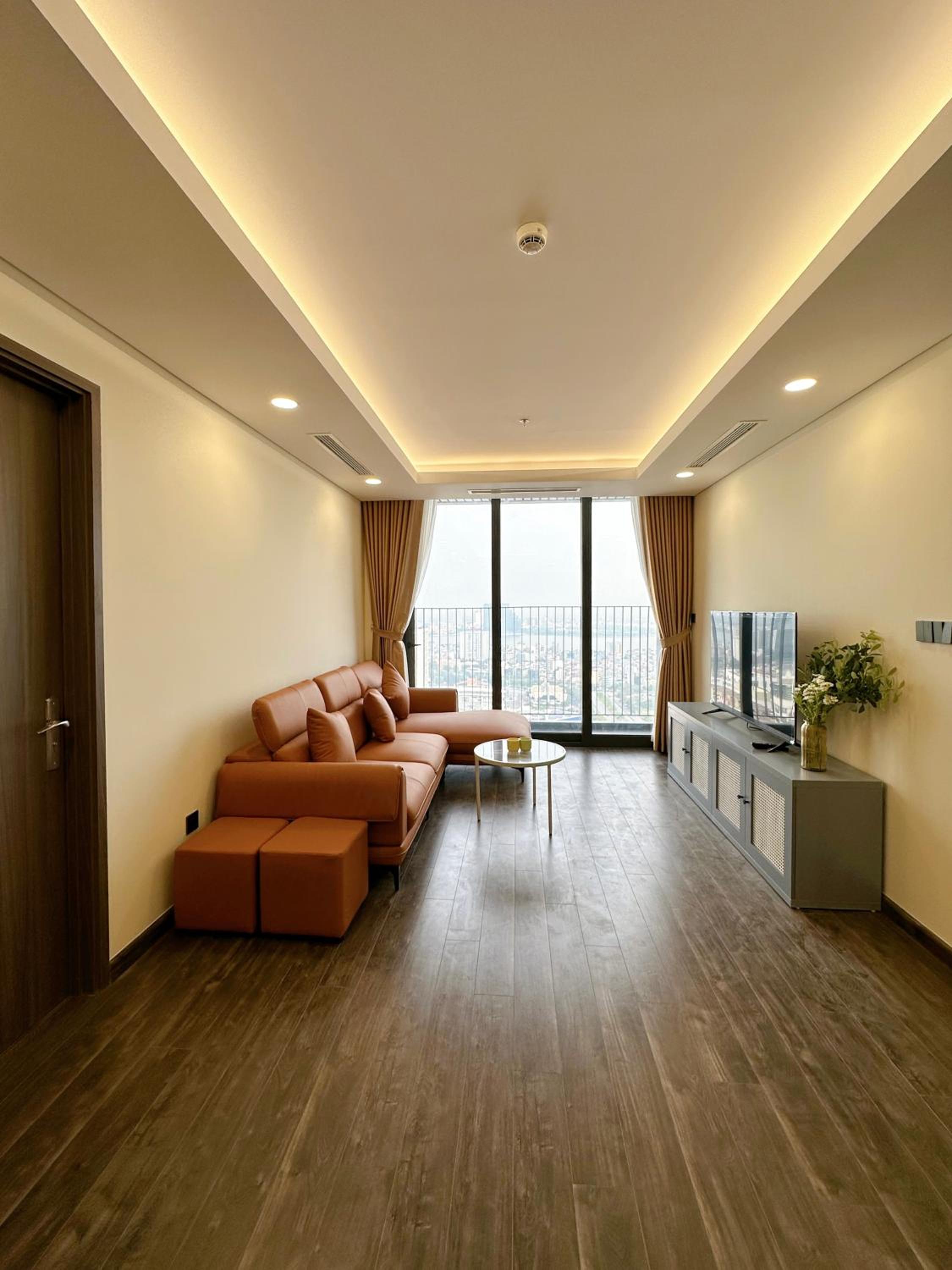 Apartments in Han Jardin Building next West Lake