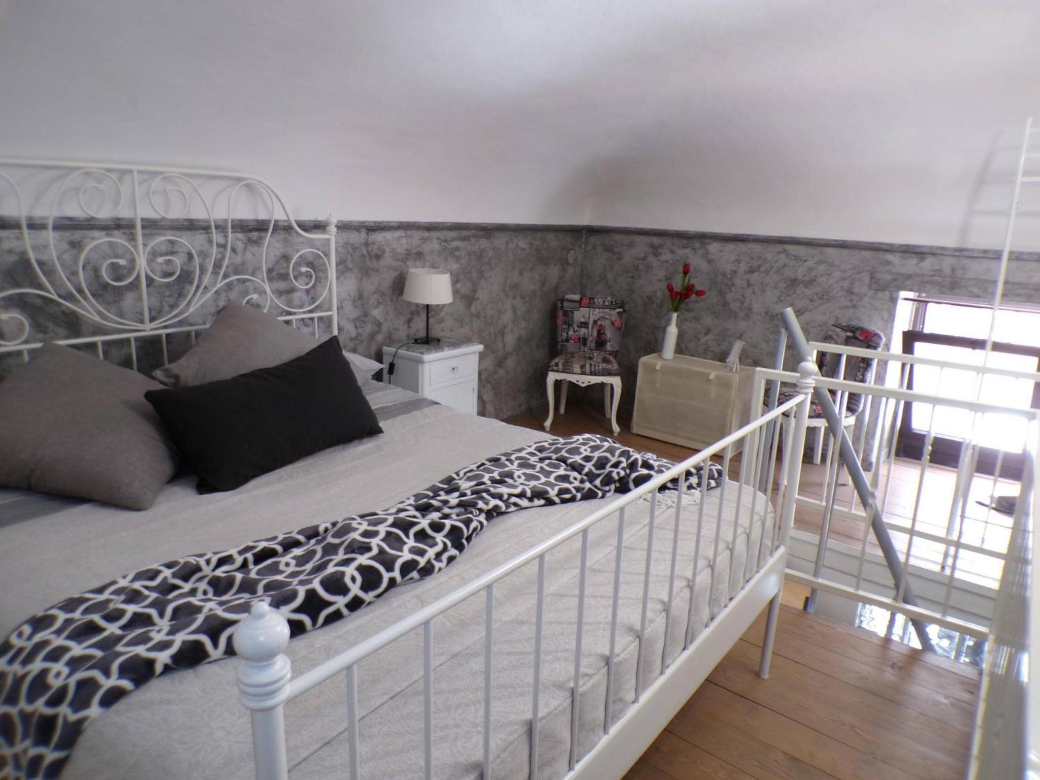 Astra Wi-fi Studio Apartment in the Historic Center