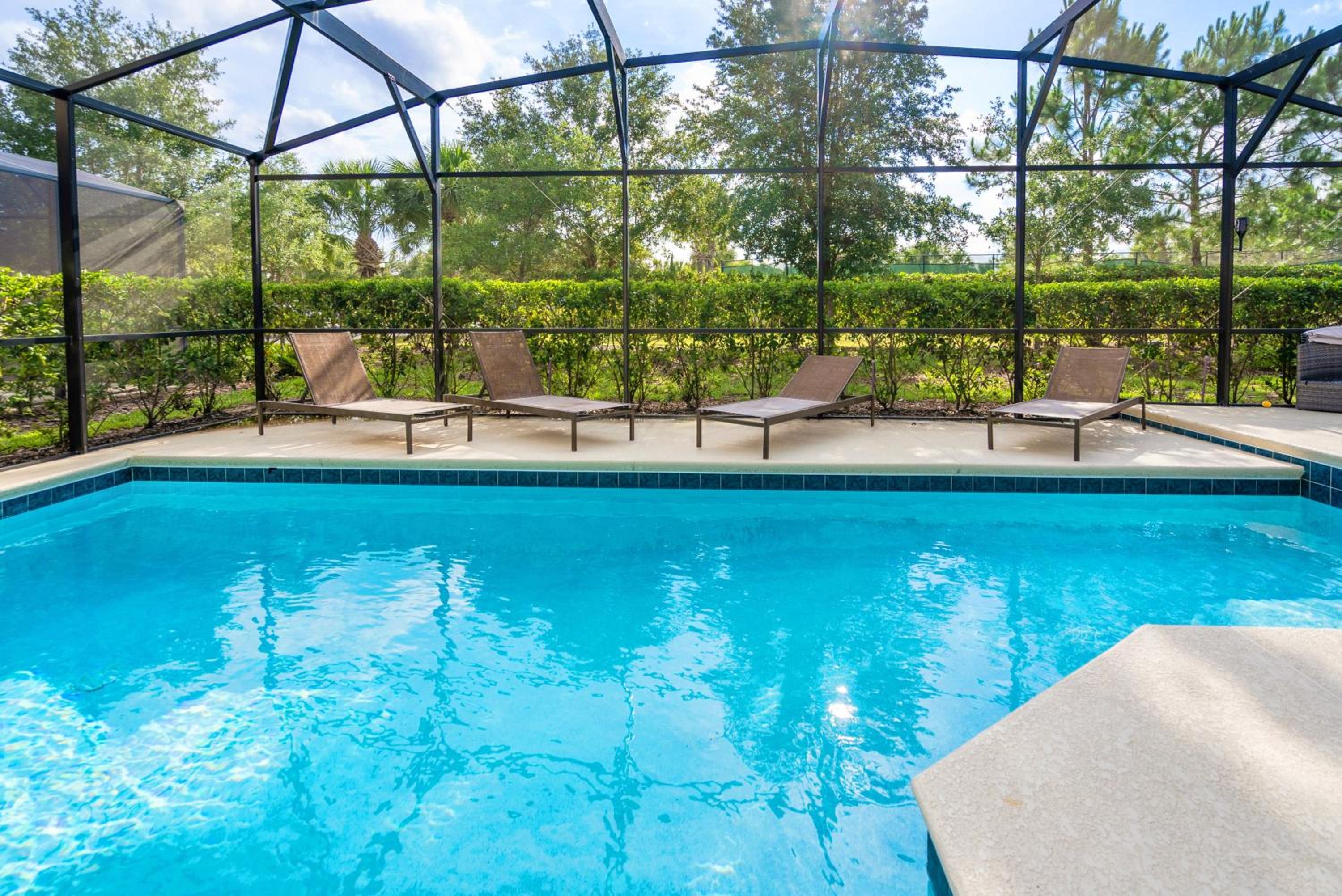 Solterra Sanctuary in Orlando w pool and game room