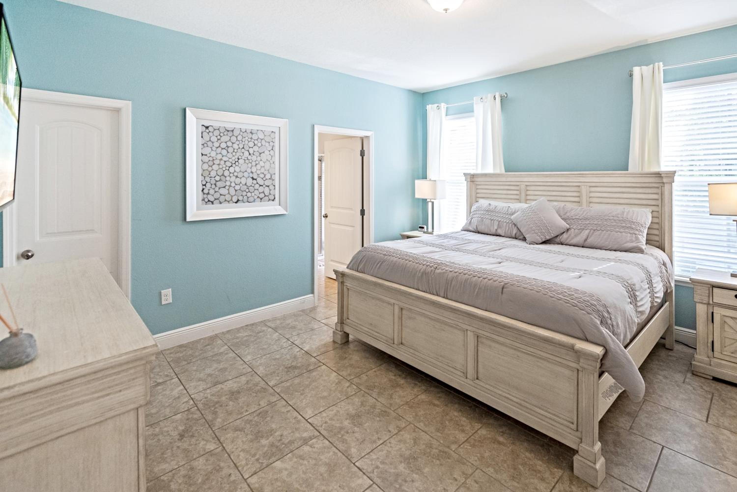 Solterra Sanctuary in Orlando w pool and game room