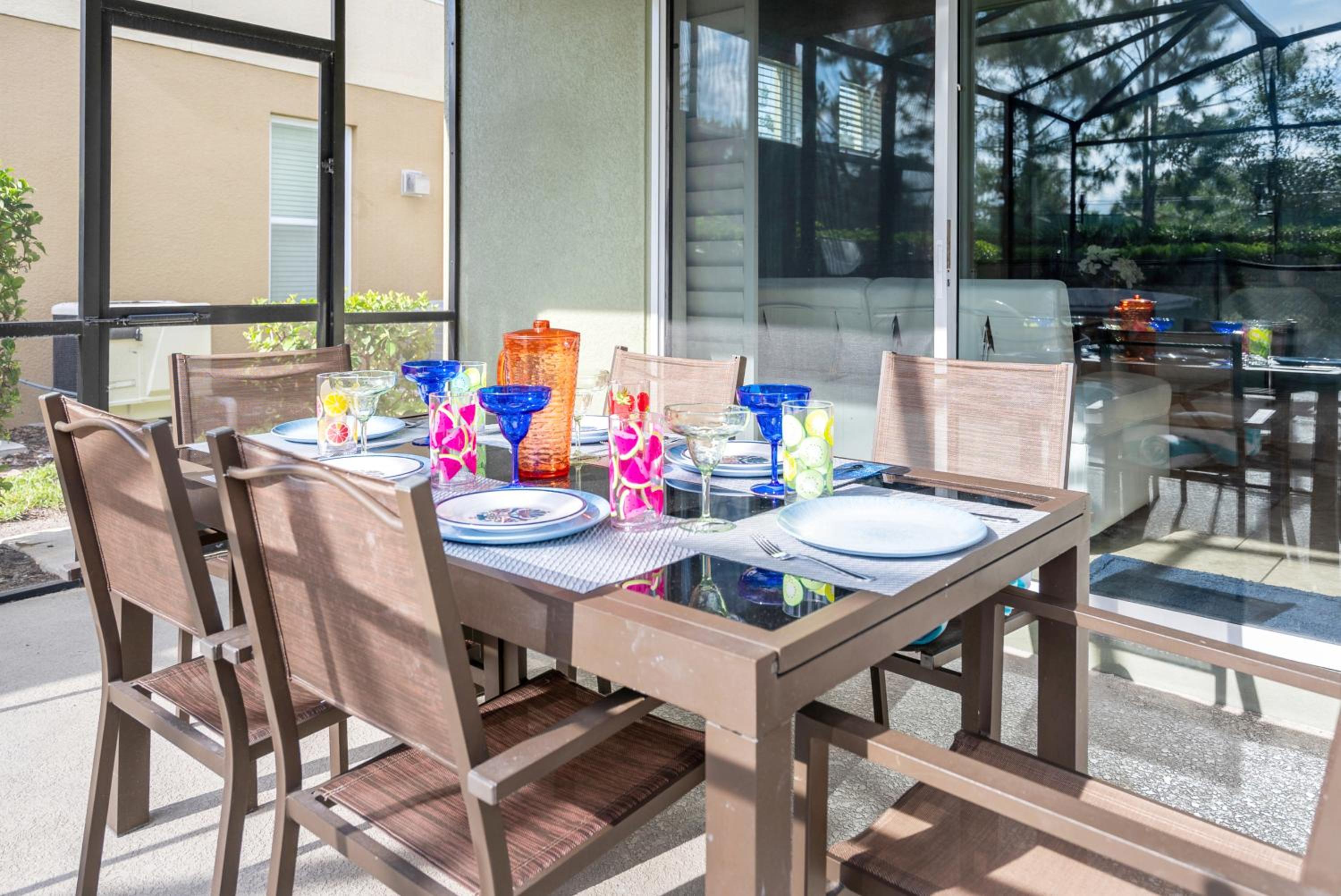 Solterra Sanctuary in Orlando w pool and game room