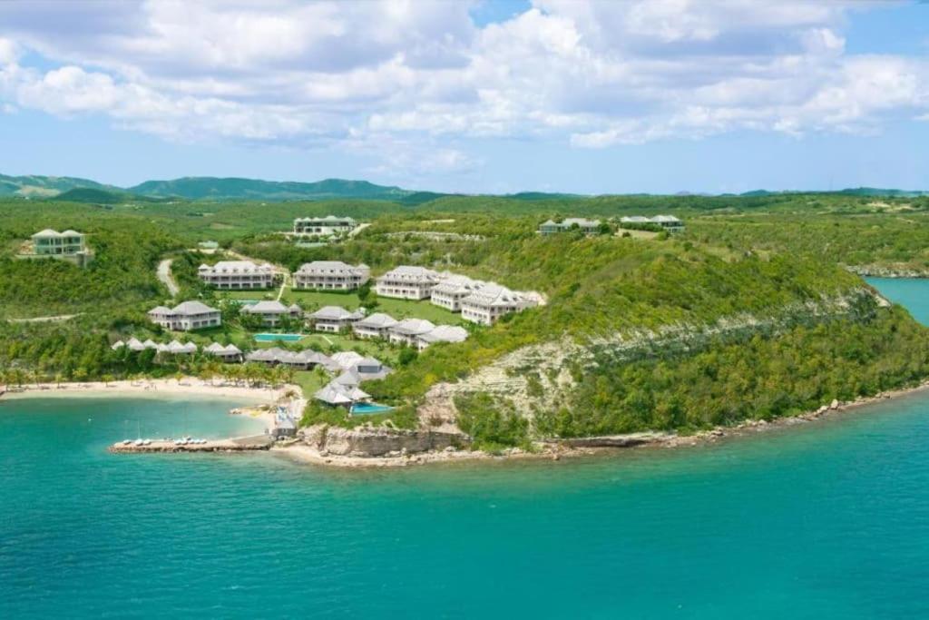 The Hideaway 3 Bedroom suite Pool/Sea View