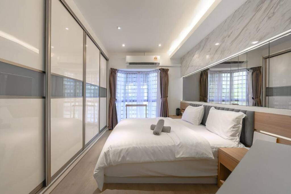 Newly Reno 3BR Luxury Duplex in the heart of KK photo 1