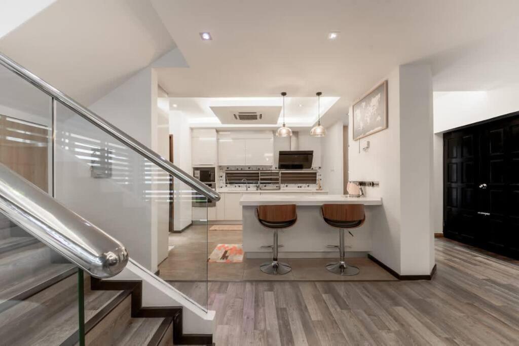 Newly Reno 3BR Luxury Duplex in the heart of KK photo 3