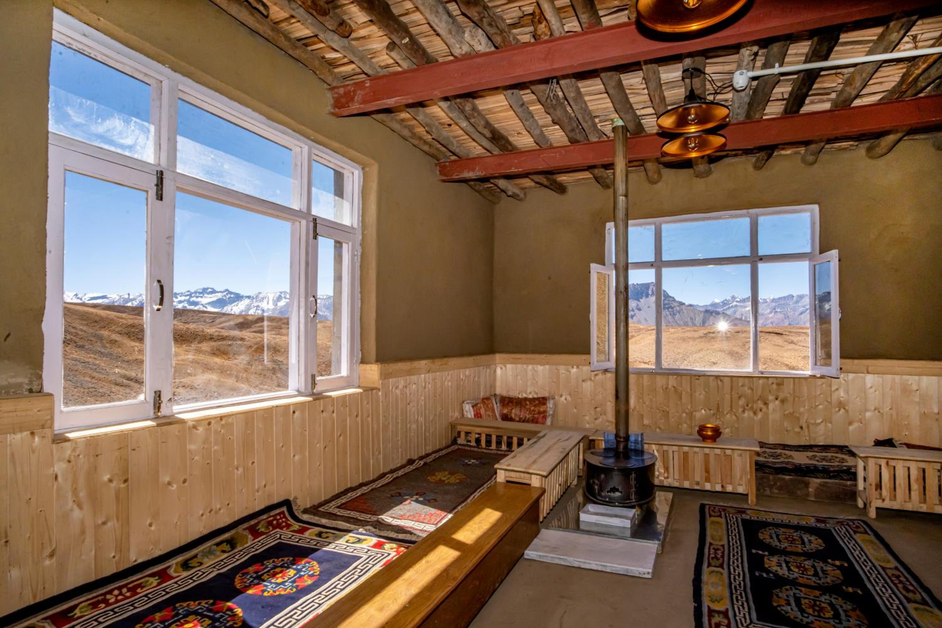 NotOnMap- Mountain Breeze Homestay Komic