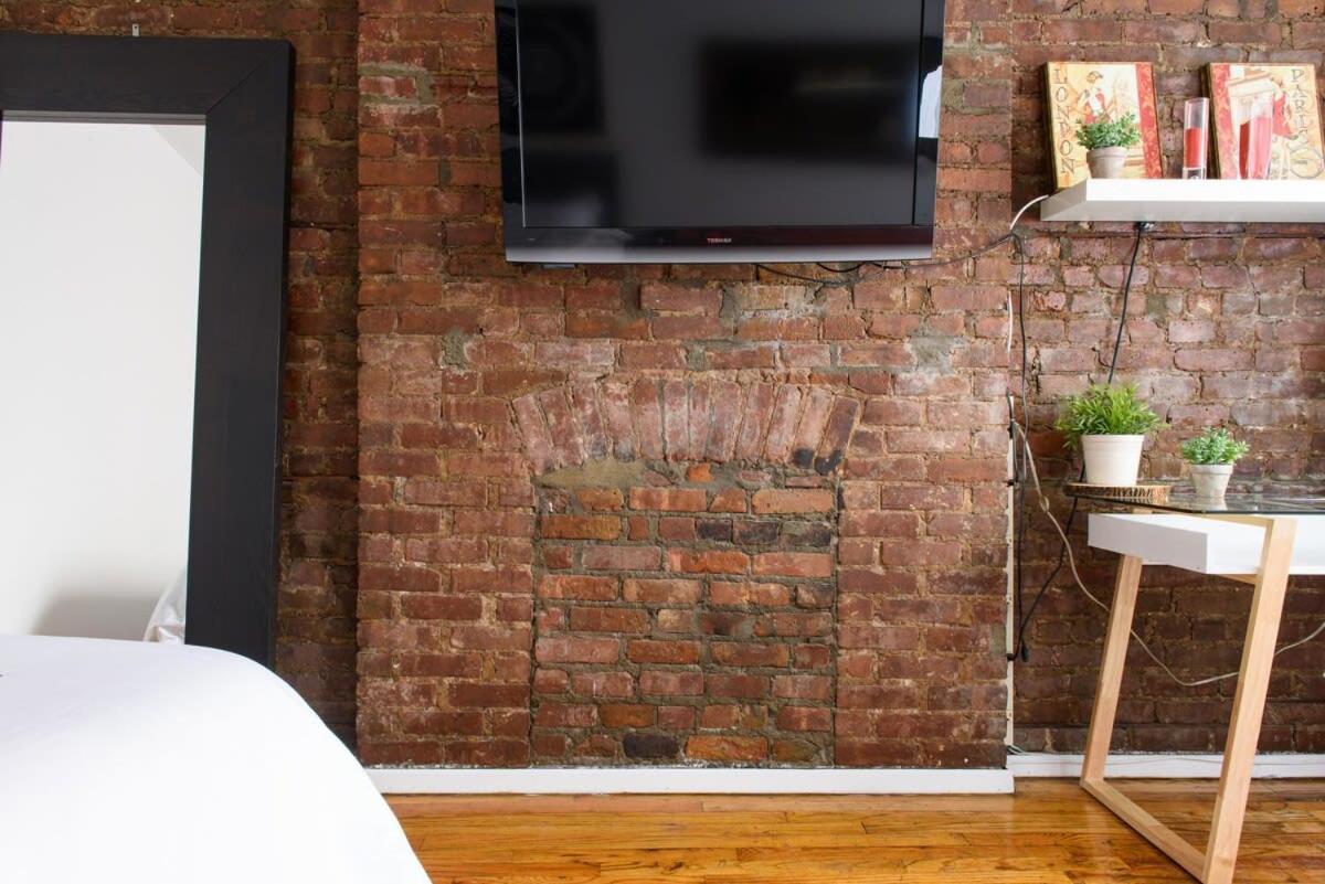 26-3A STUDIO Gramercy W D Outdoor Courtyard