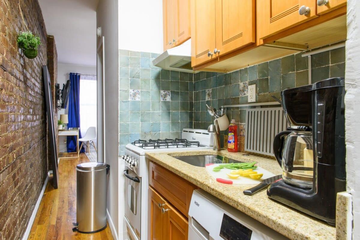 26-3A STUDIO Gramercy W D Outdoor Courtyard