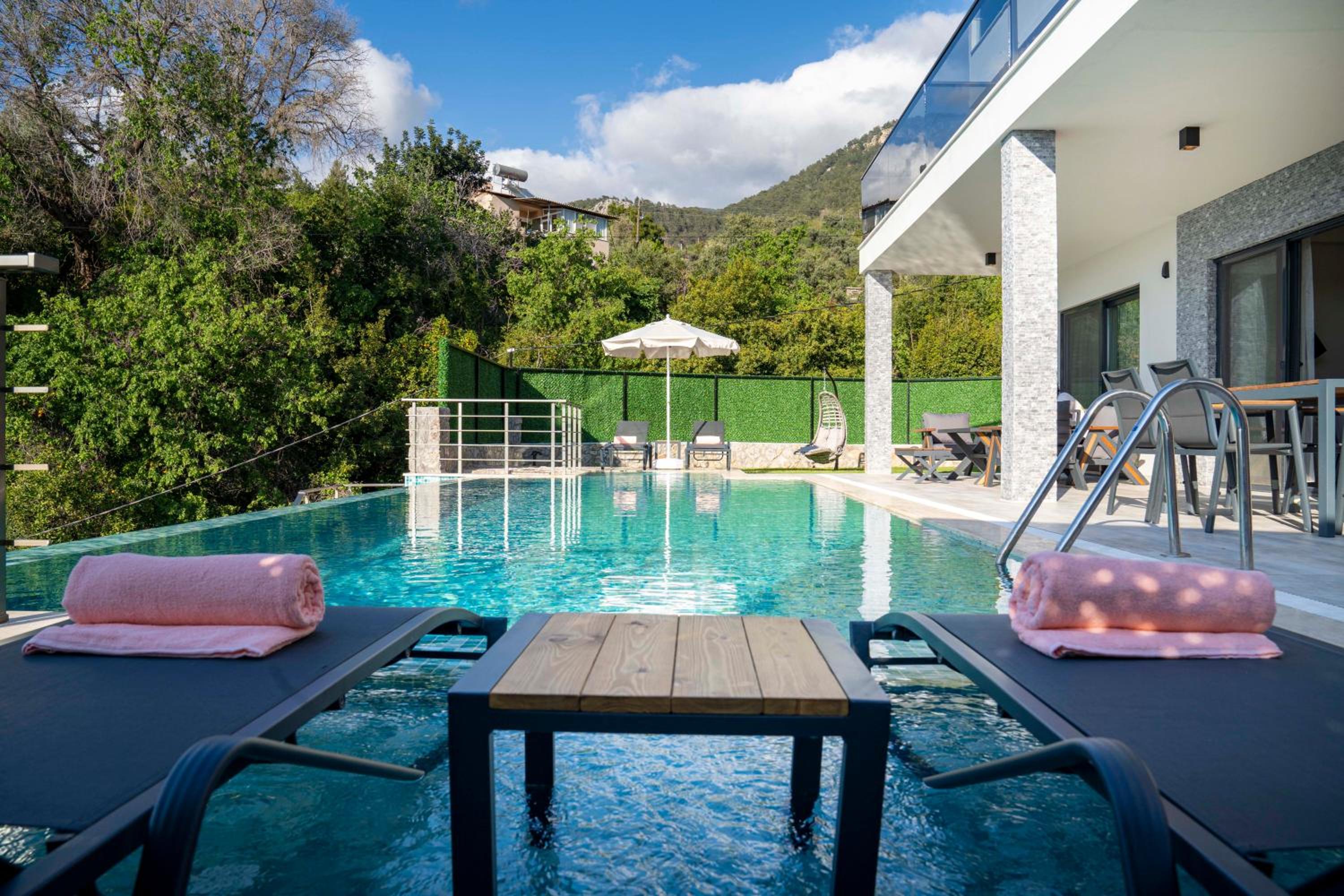 Villa Mariposa view 3