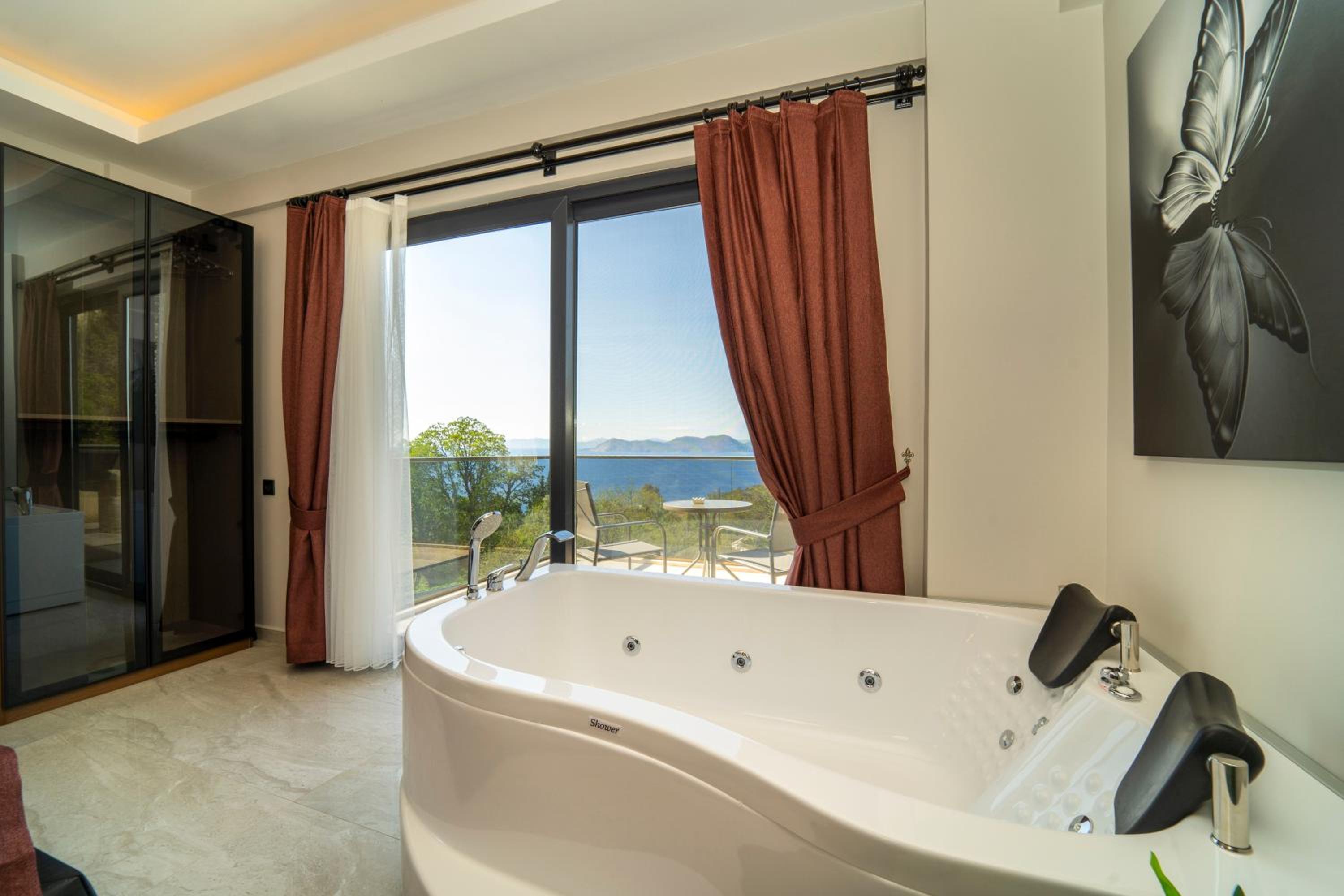 Villa Mariposa view 4