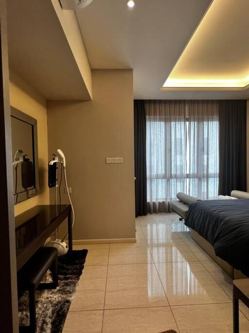 Dorsett Hartamas Suite w ProjectorNetflix