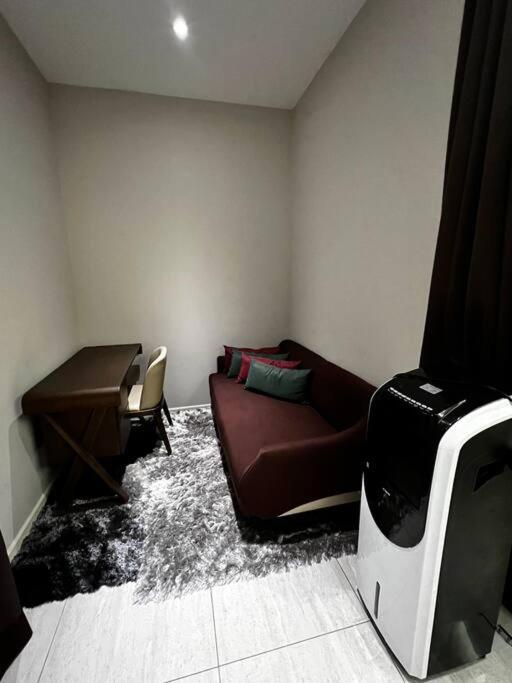 Dorsett Hartamas Suite w ProjectorNetflix