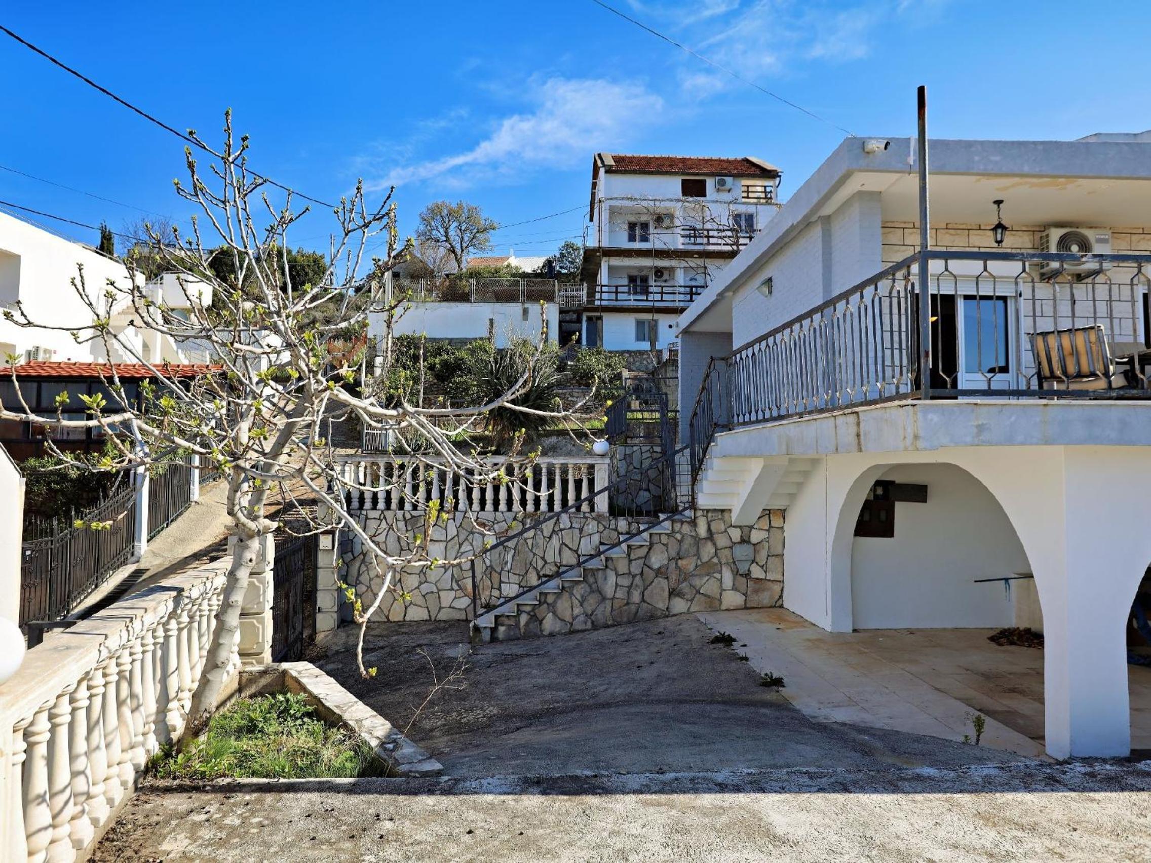 Villa Nensi with SeaView
