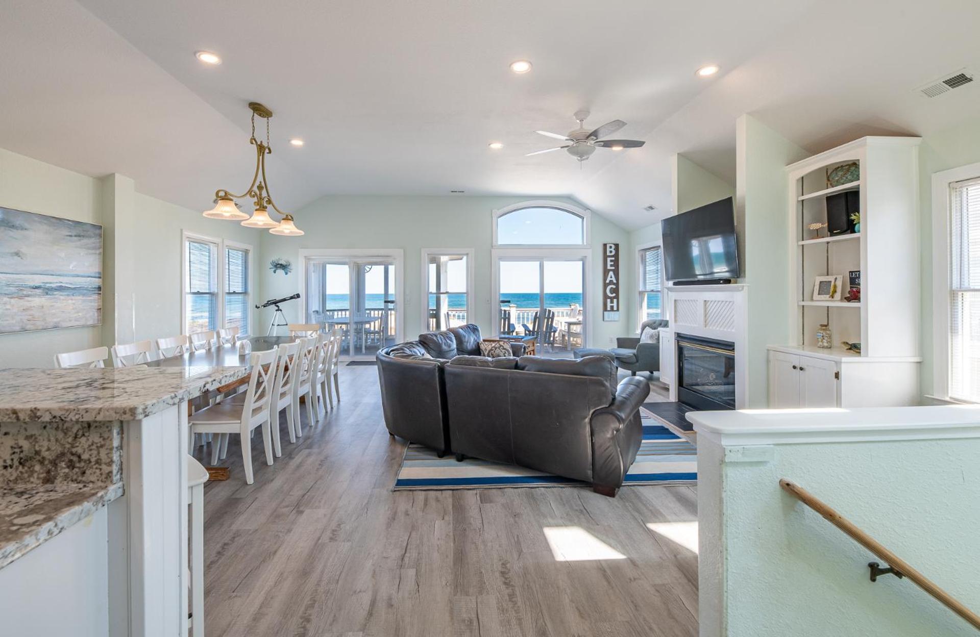 Savannah - Nags Head MP 16, Oceanfront, Direct Beach Access, Pool, Hot Tub, Pool Table