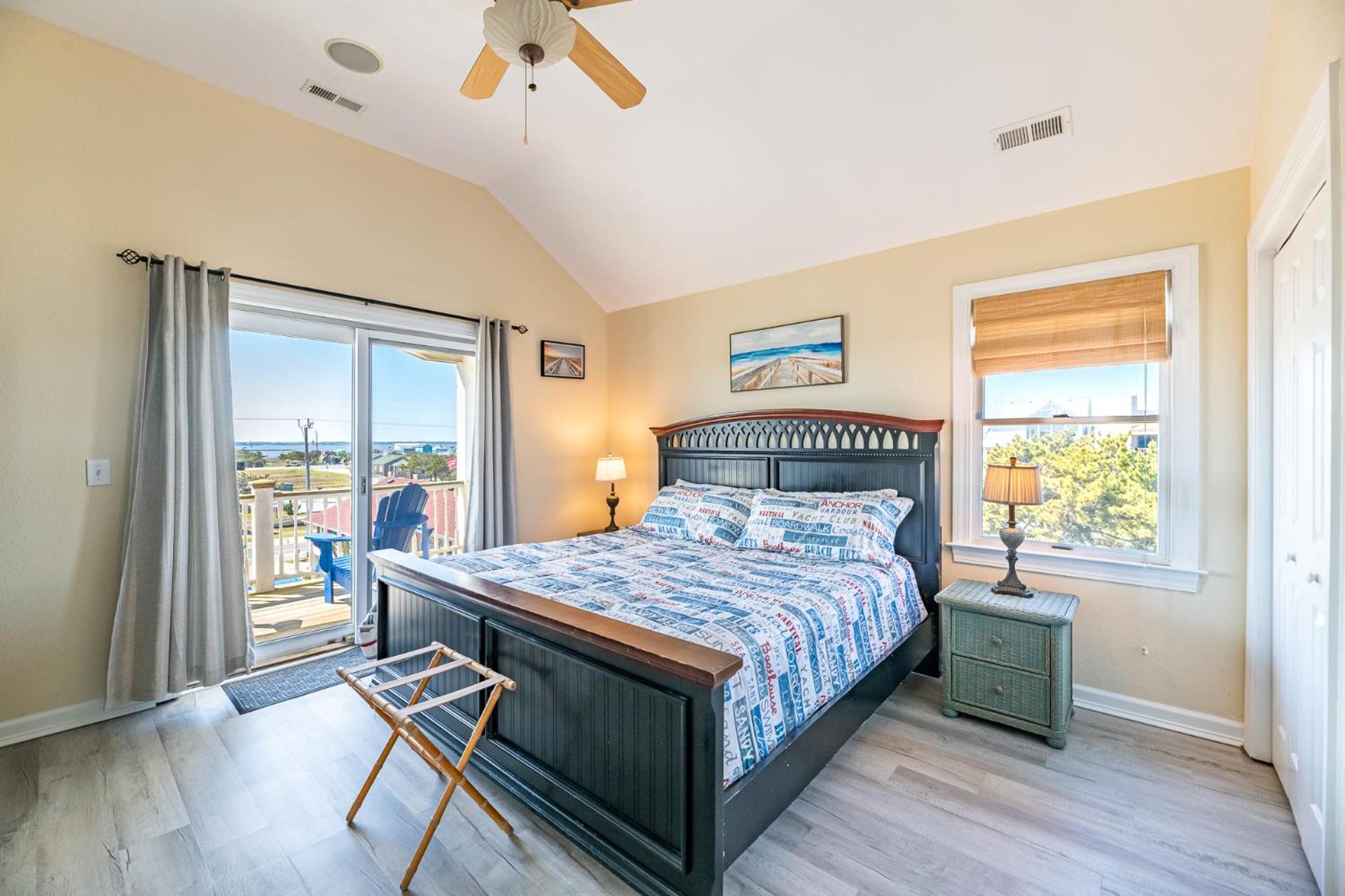 Savannah - Nags Head MP 16, Oceanfront, Direct Beach Access, Pool, Hot Tub, Pool Table