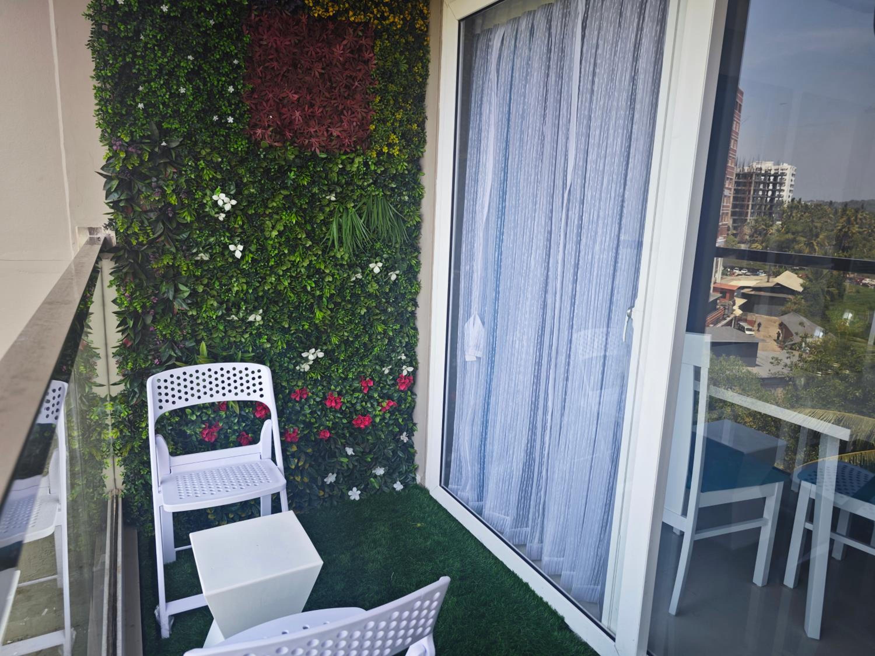 Evara - Premium Fully AC - 3BHK Luxury Apartment with Style view 4