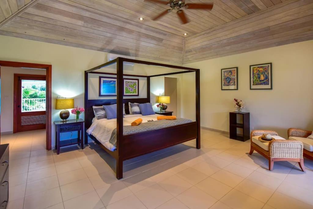 The Hideaway 3 Bedroom Townhouse with Pool