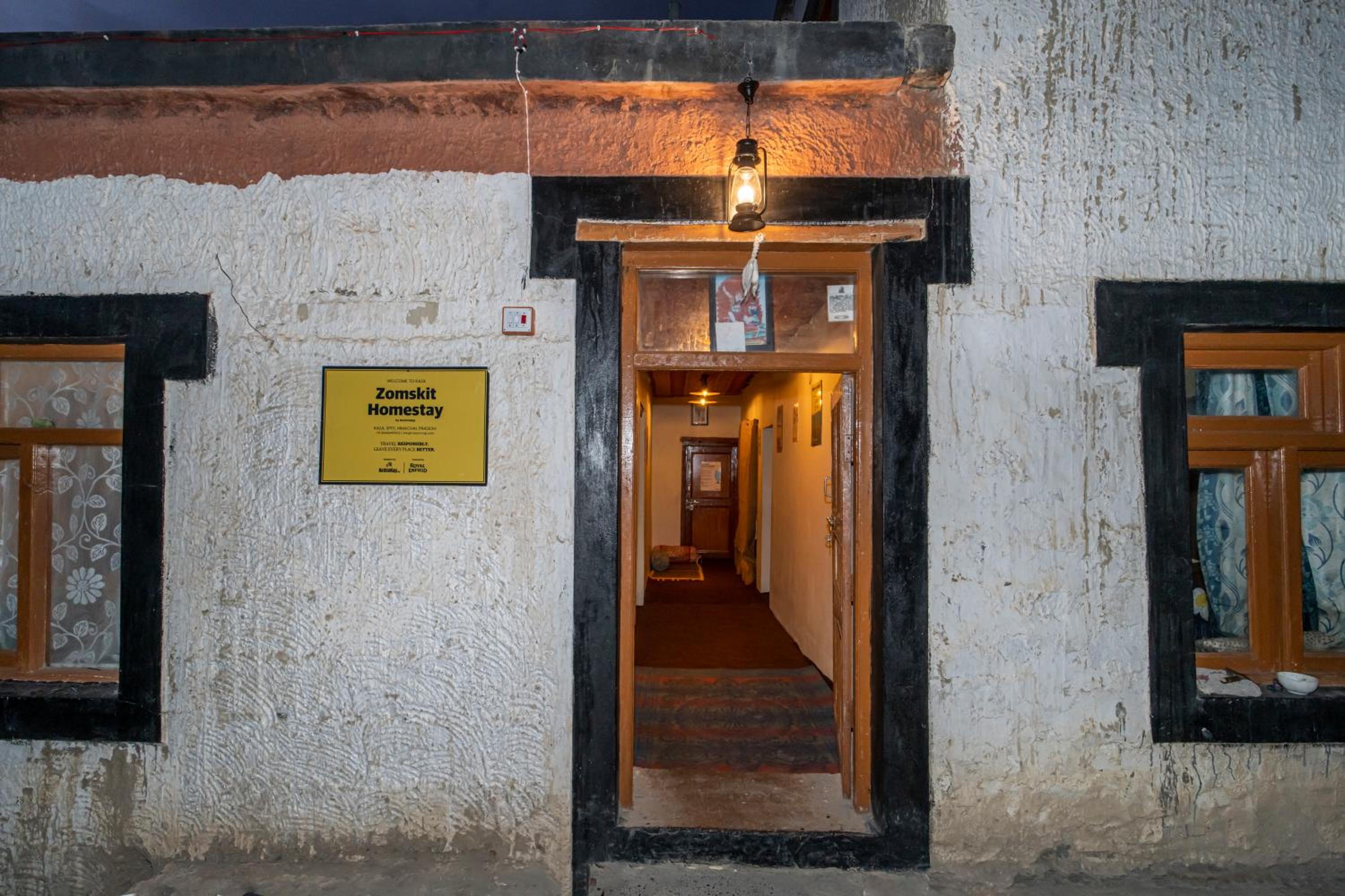 NotOnMap- Zomskit Homestay Kaza