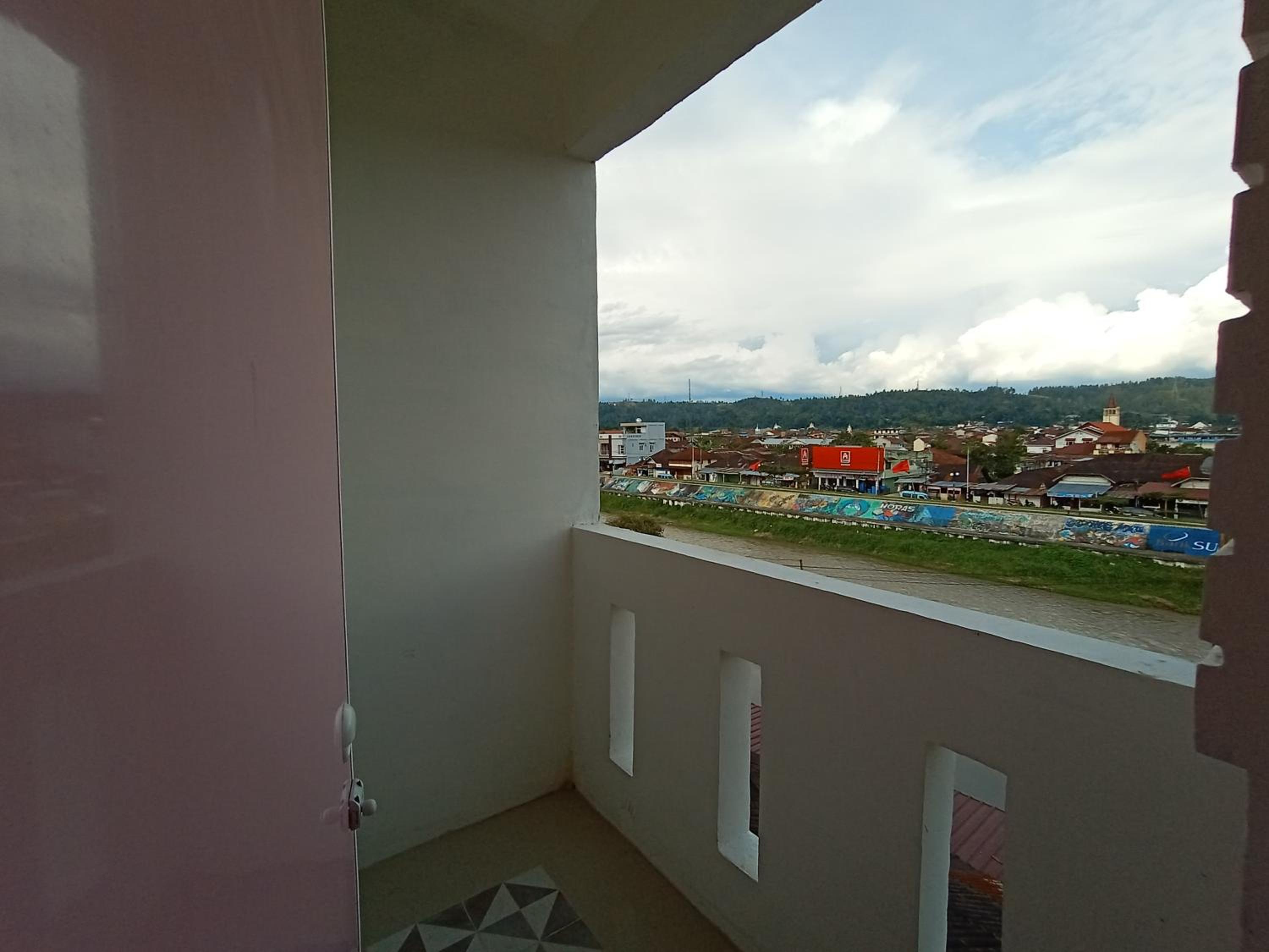 Pink's Guesthouse