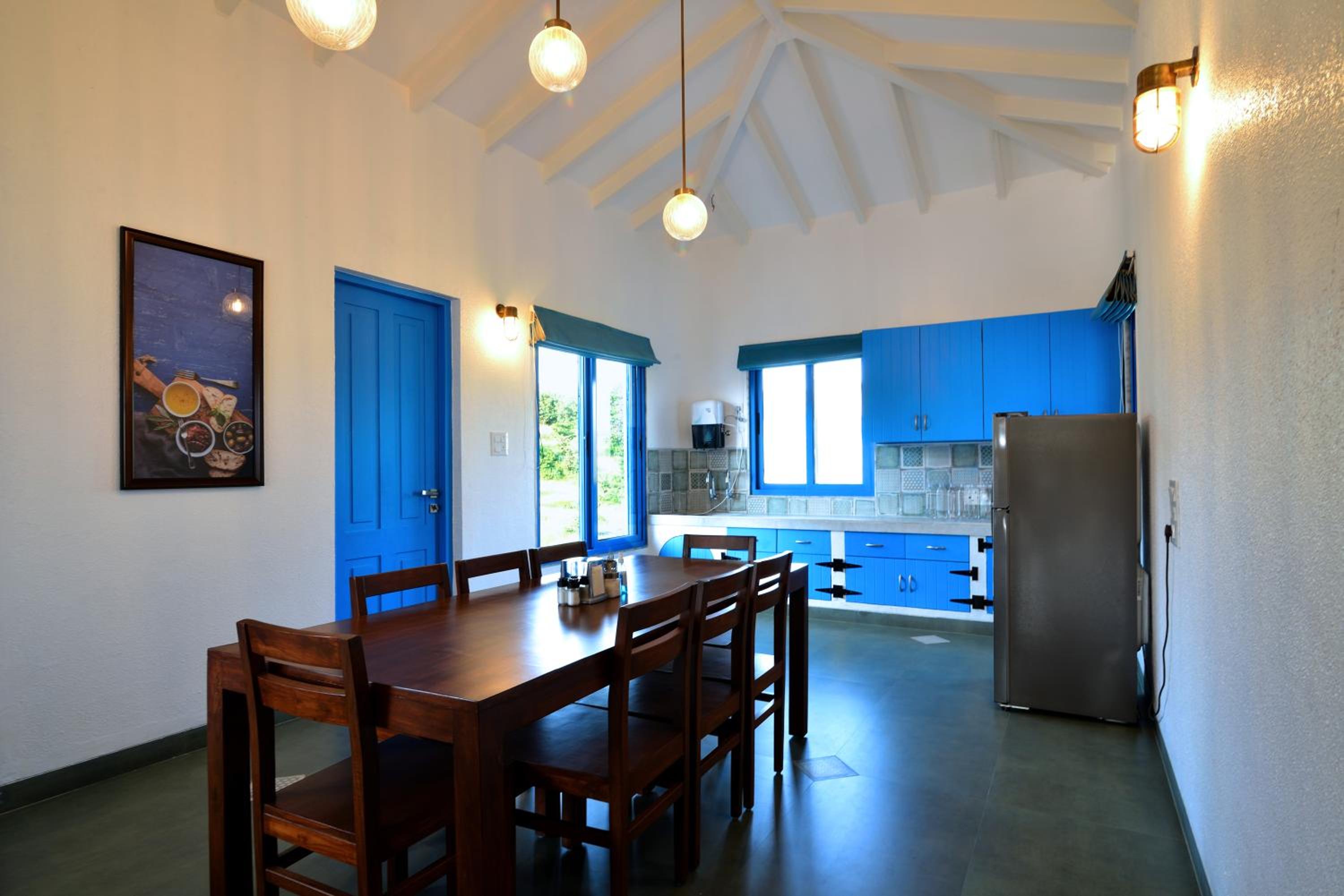 1517 Greek House by Kaz Stays
