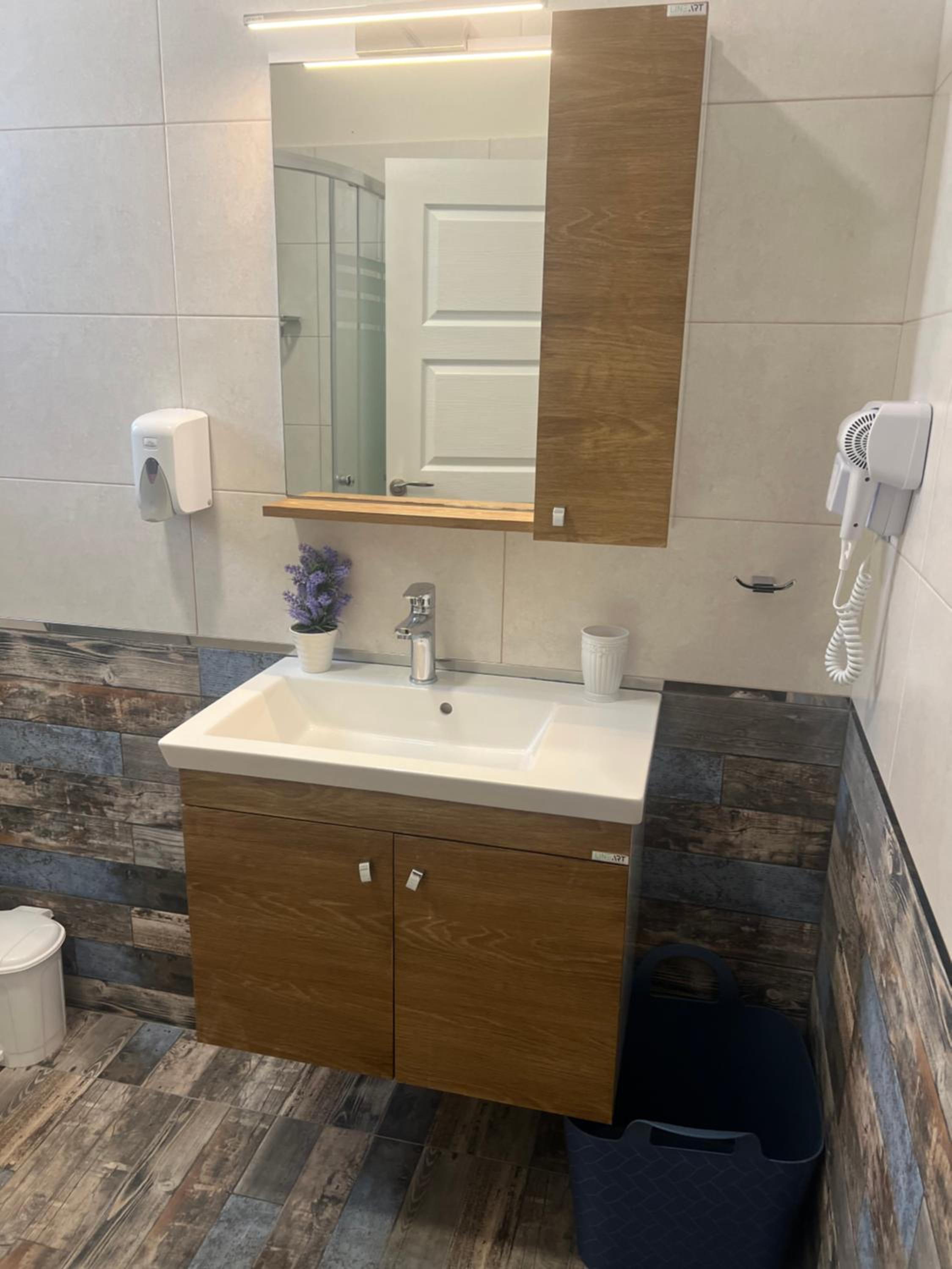 Elimia Suites & Studios view 2