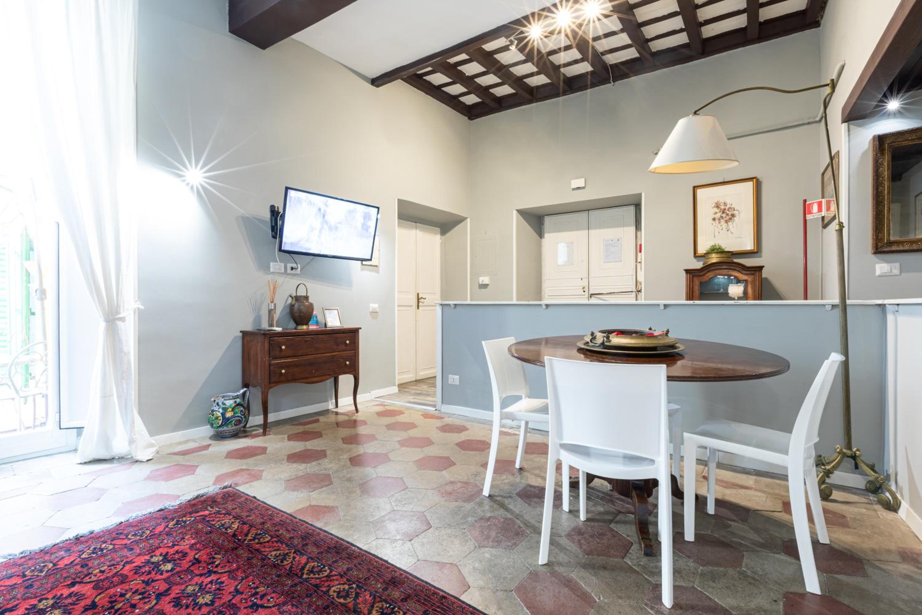 Apartment with nice terrace by the Amazing Pantheon