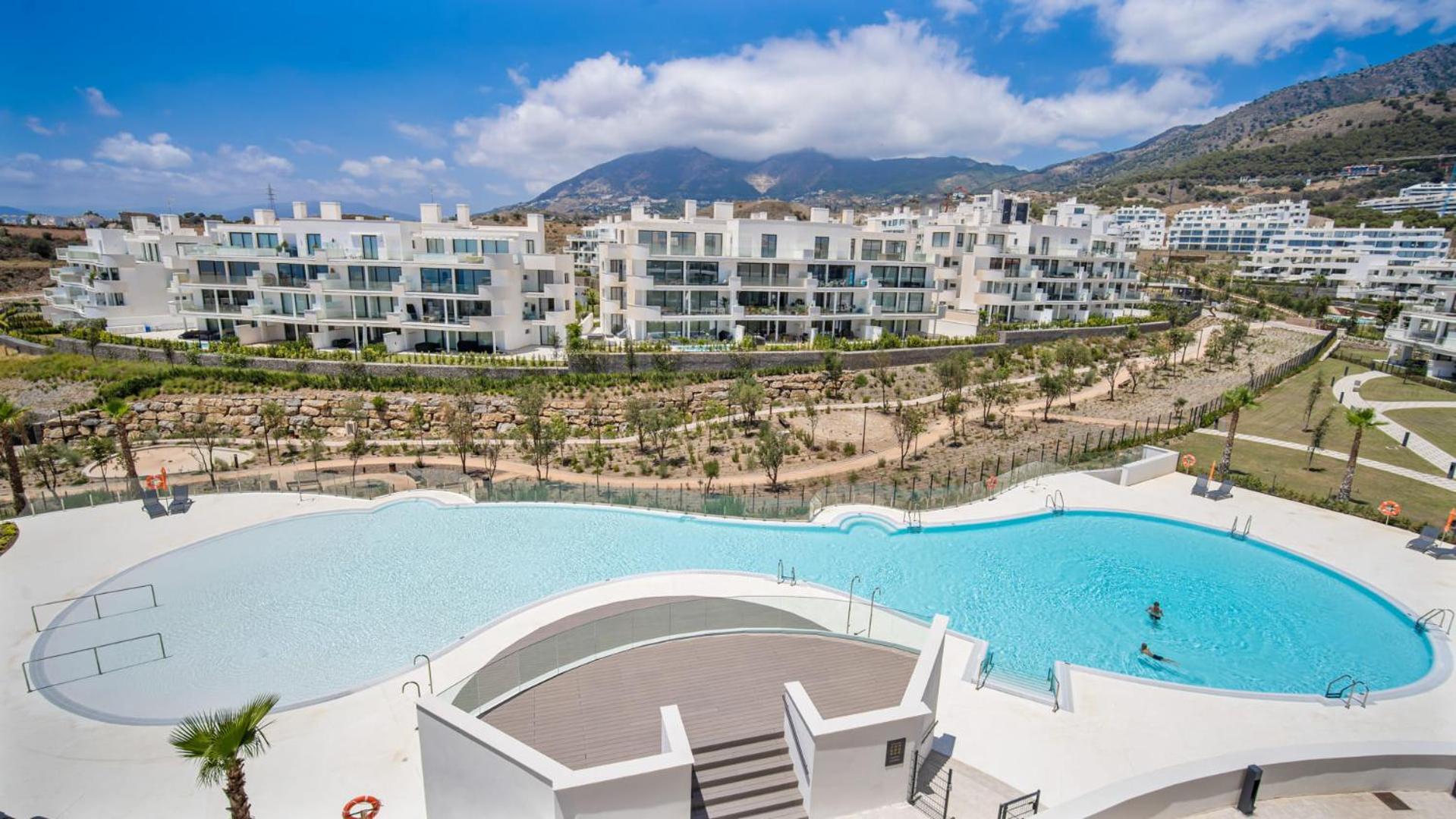 ViVi Homes - Deco Pool, Garden, Terrace & Beach