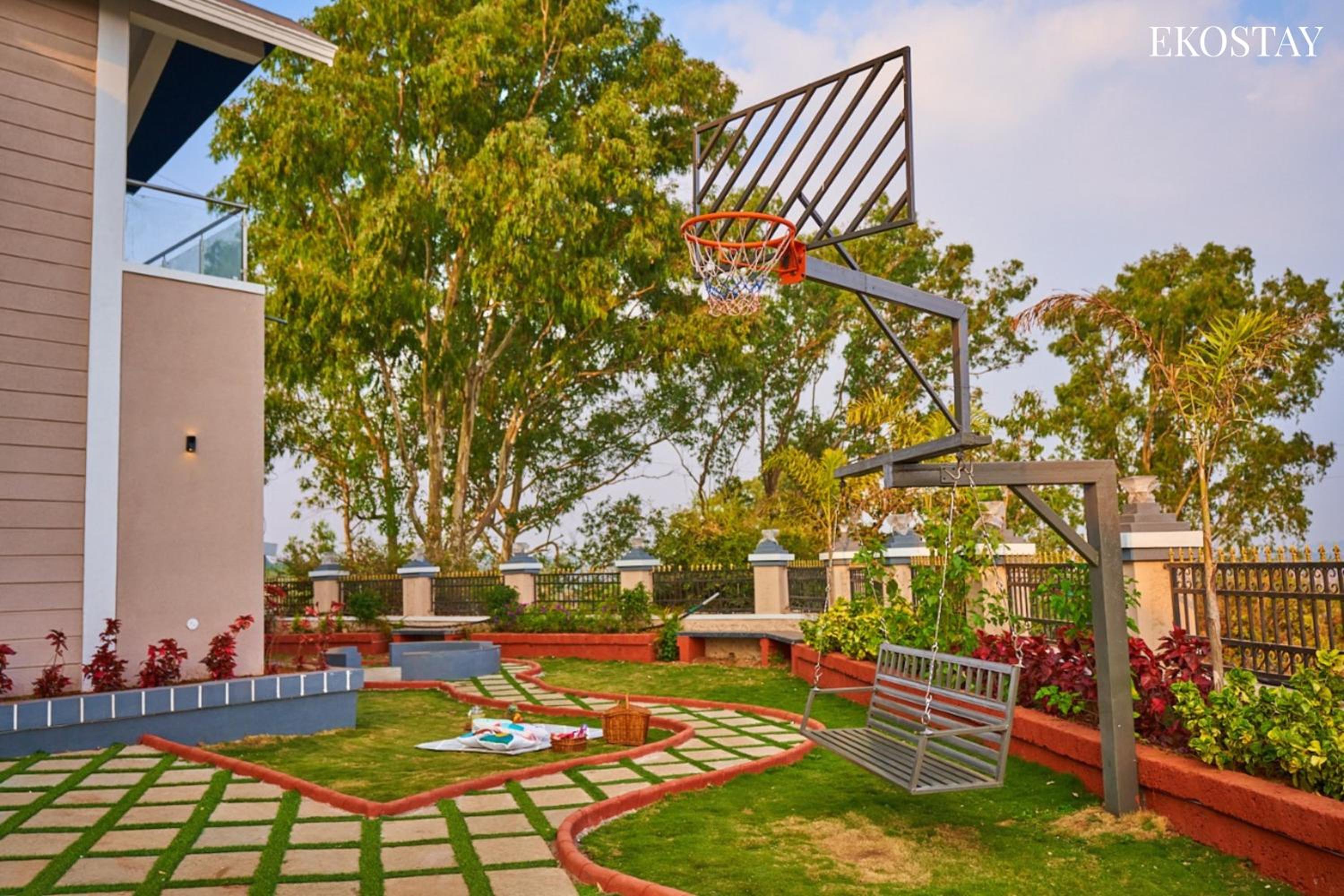 EKOSTAY Luxe - Highland Villa view 4