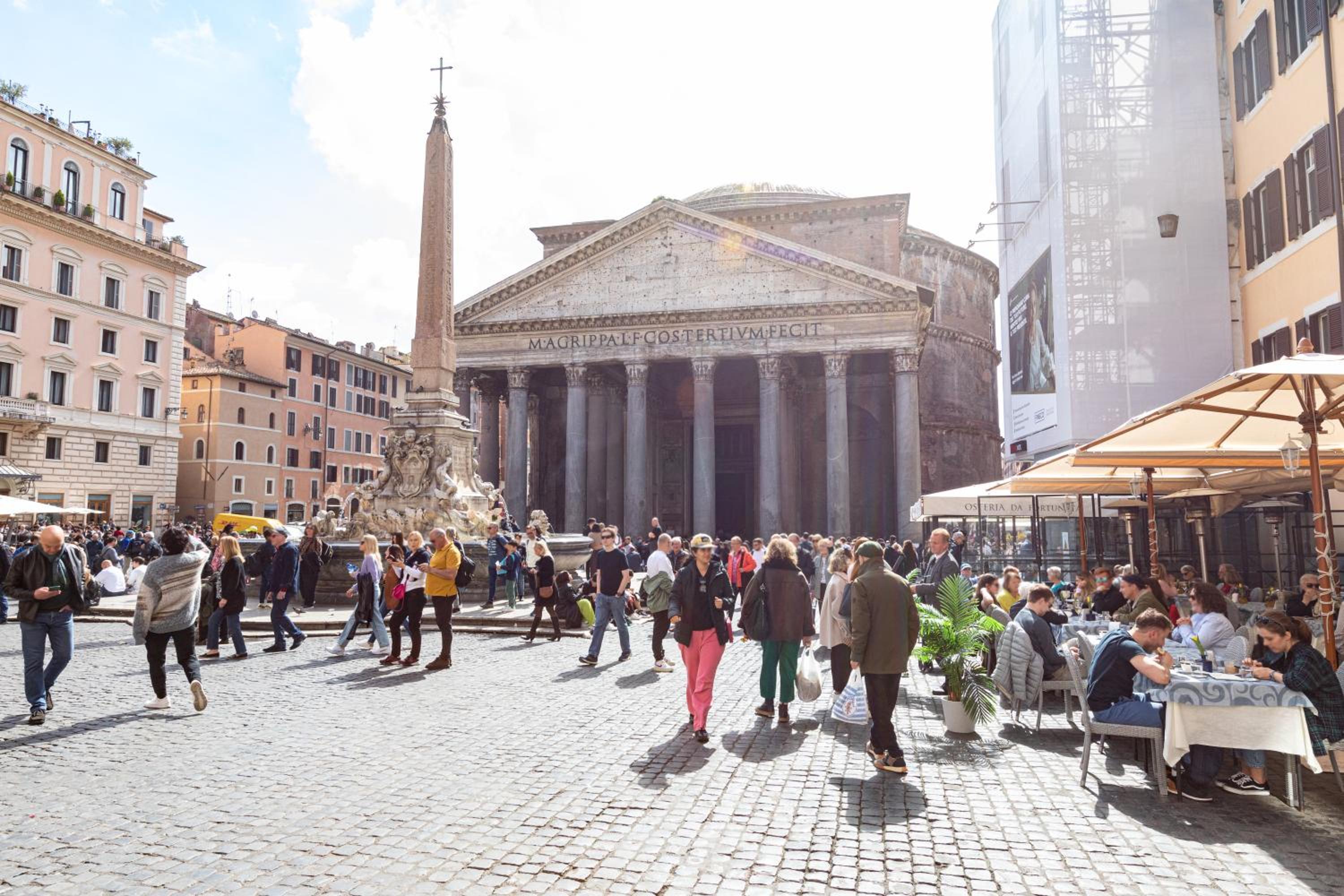 Apartment with nice terrace by the Amazing Pantheon