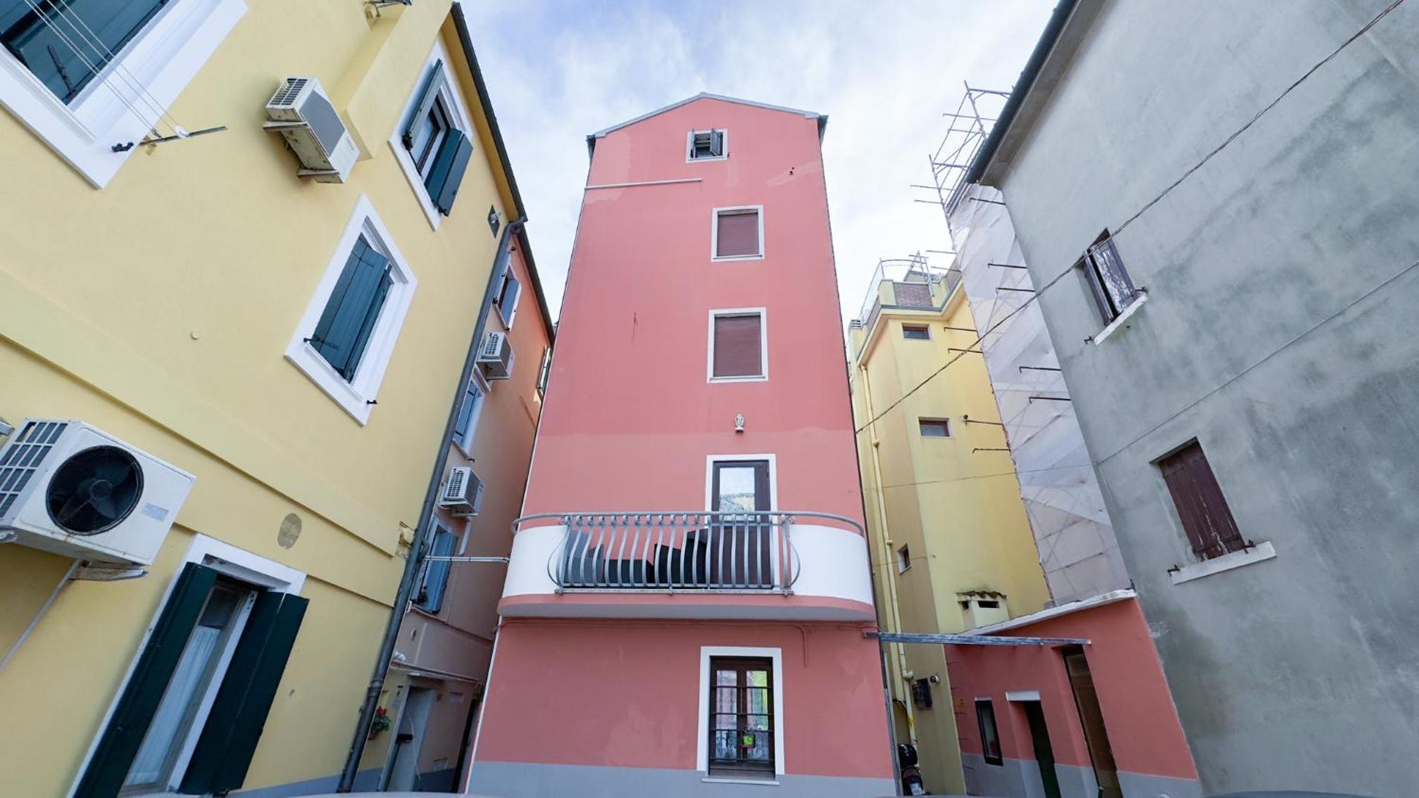 Alicetta Apartment by Ca-Sa Check