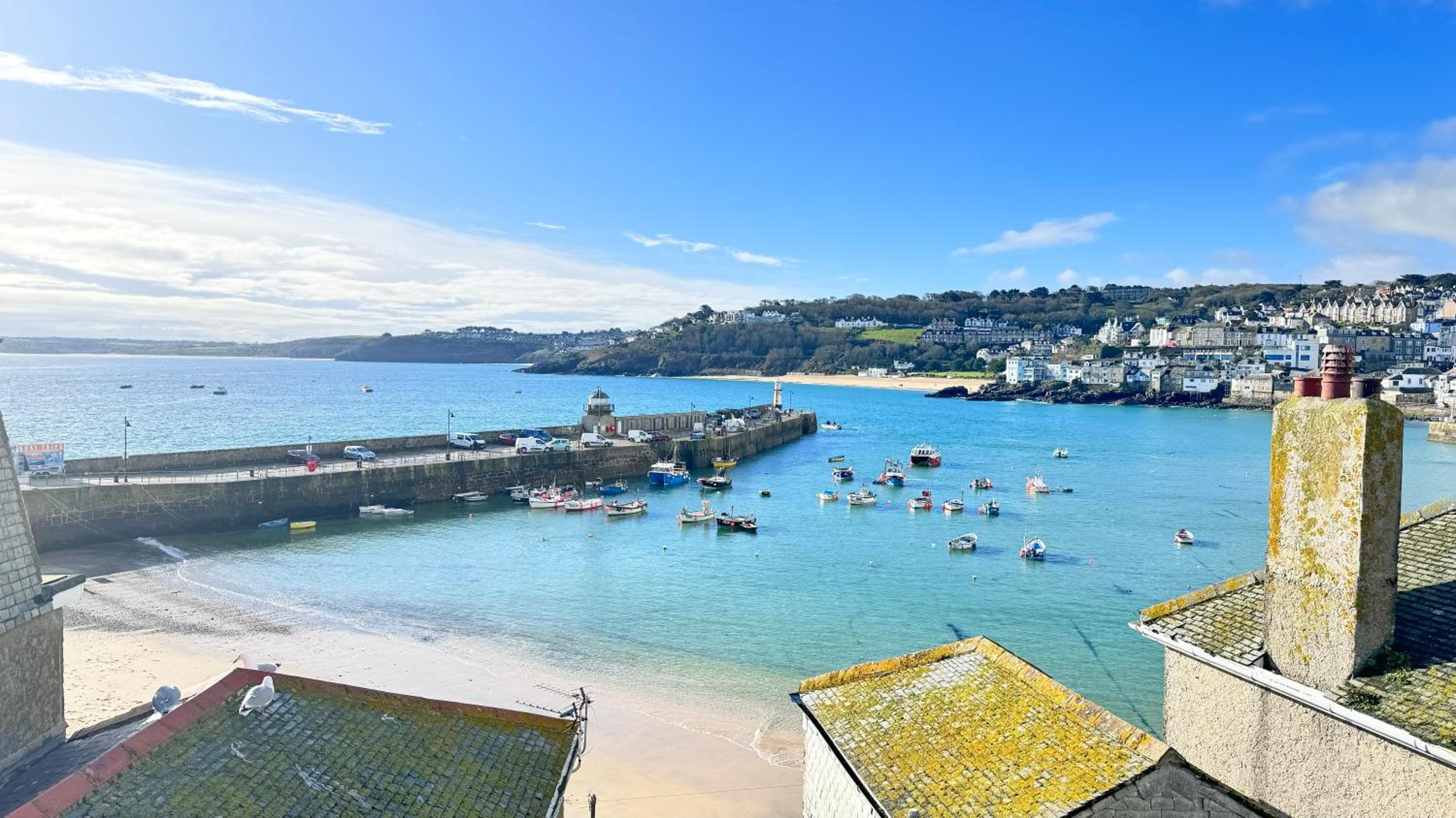 SMUGGLERS HIDE COTTAGE and separate but connecting SMUGGLERS CABIN - - In a beautifully renovated fishermans cottage - - HARBOUR VIEWS - - BEACH only 10 me, photo 34