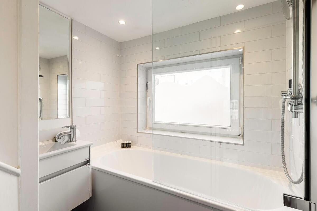 1BR Chic Covent Garden Retreat