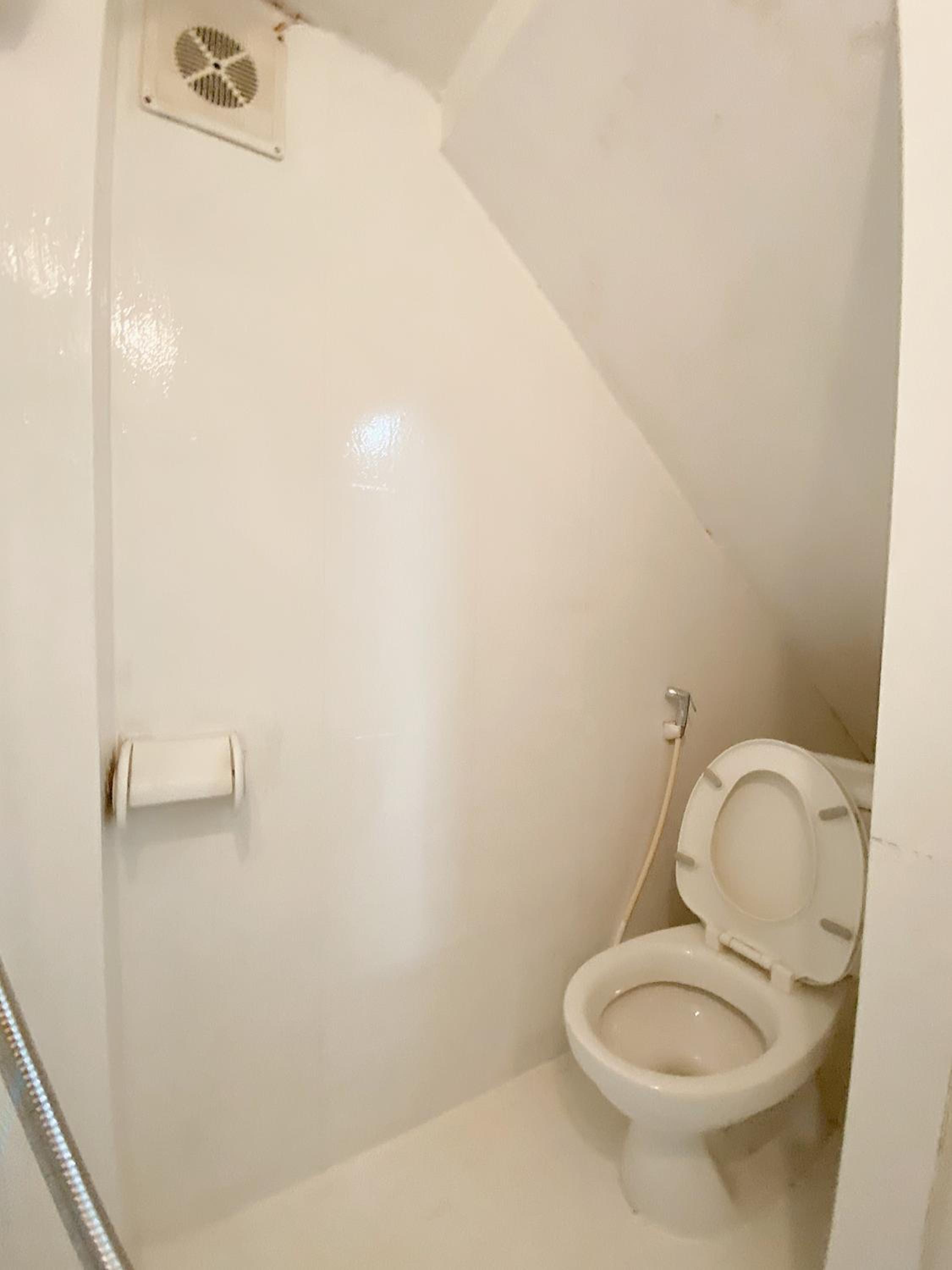 4 Bed Rooms with Kitchen for 11 guests Family-friendly Home in Hanoi Old Quarter