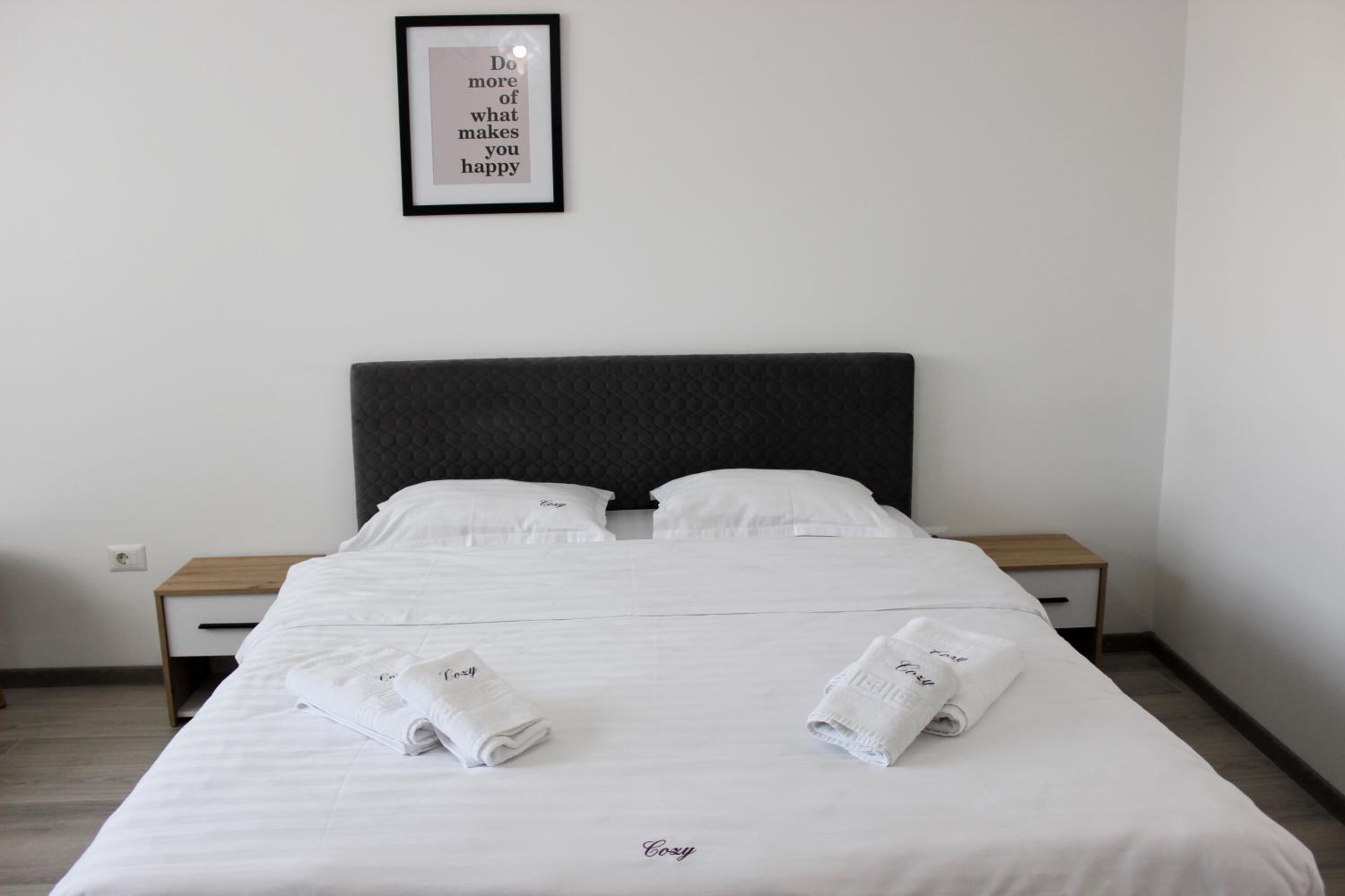 Deluxe Apartments on G Enescu Blvd near Stefan Cel Mare University Suceava view 3