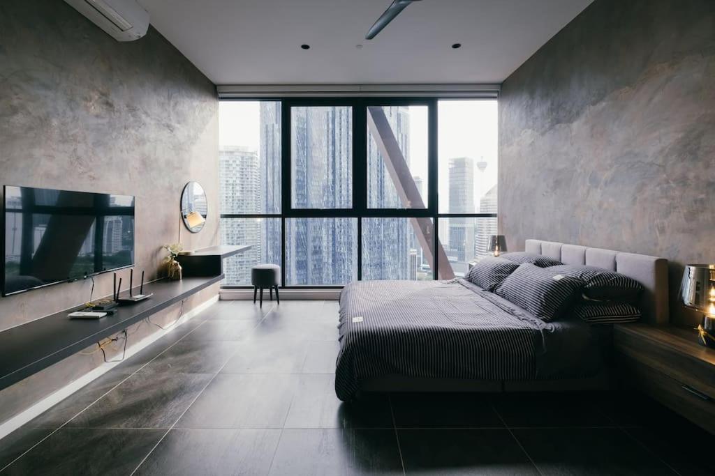 Modern Luxury Suites near KLCC with City View