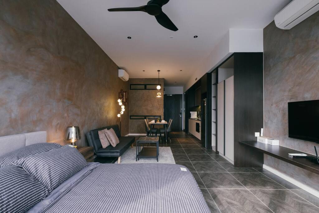 Modern Luxury Suites near KLCC with City View