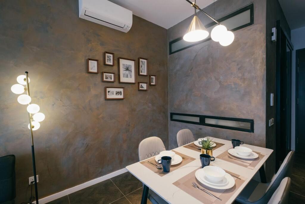 Modern Luxury Suites near KLCC with City View