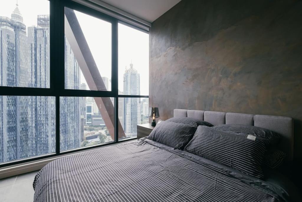 Modern Luxury Suites near KLCC with City View