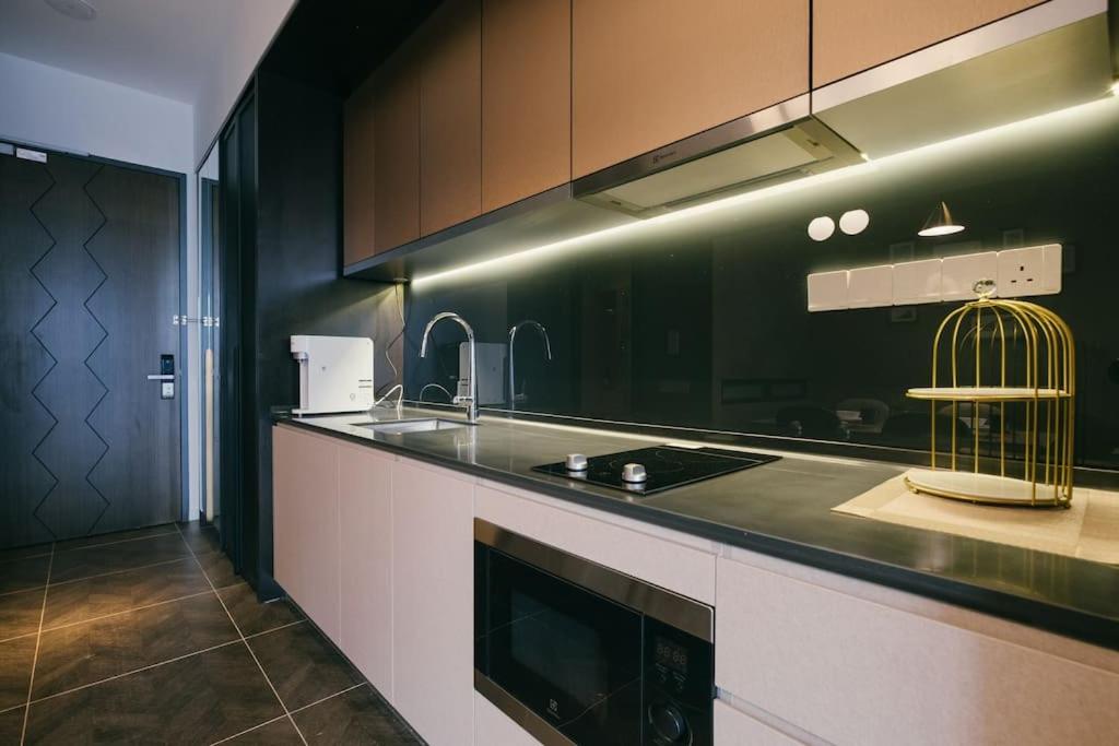 Modern Luxury Suites near KLCC with City View